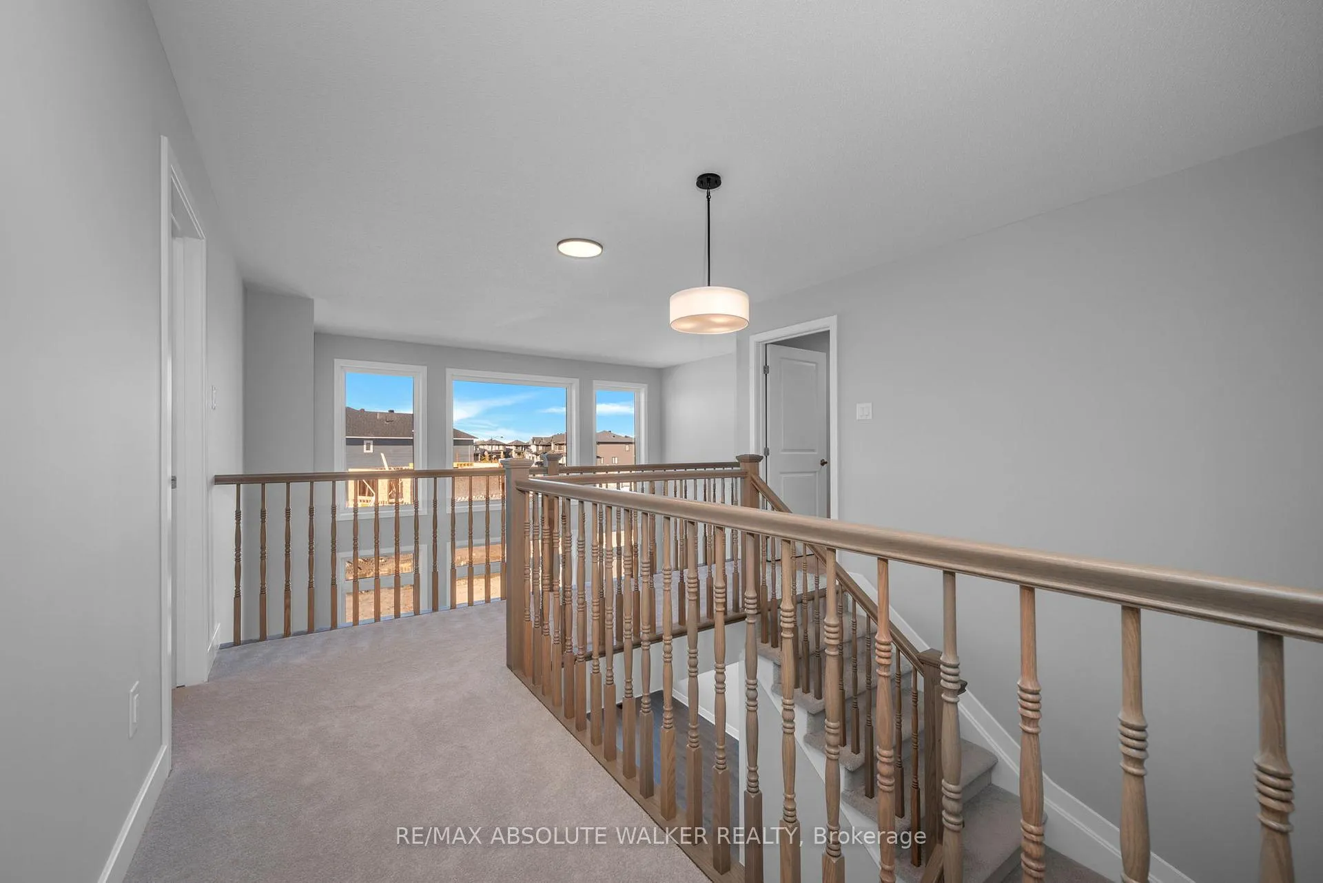 Photo 37 of 584 Paakanaak Avenue, Ottawa, Blossom Park/Kemp Park/Findlay Creek — HOMEH