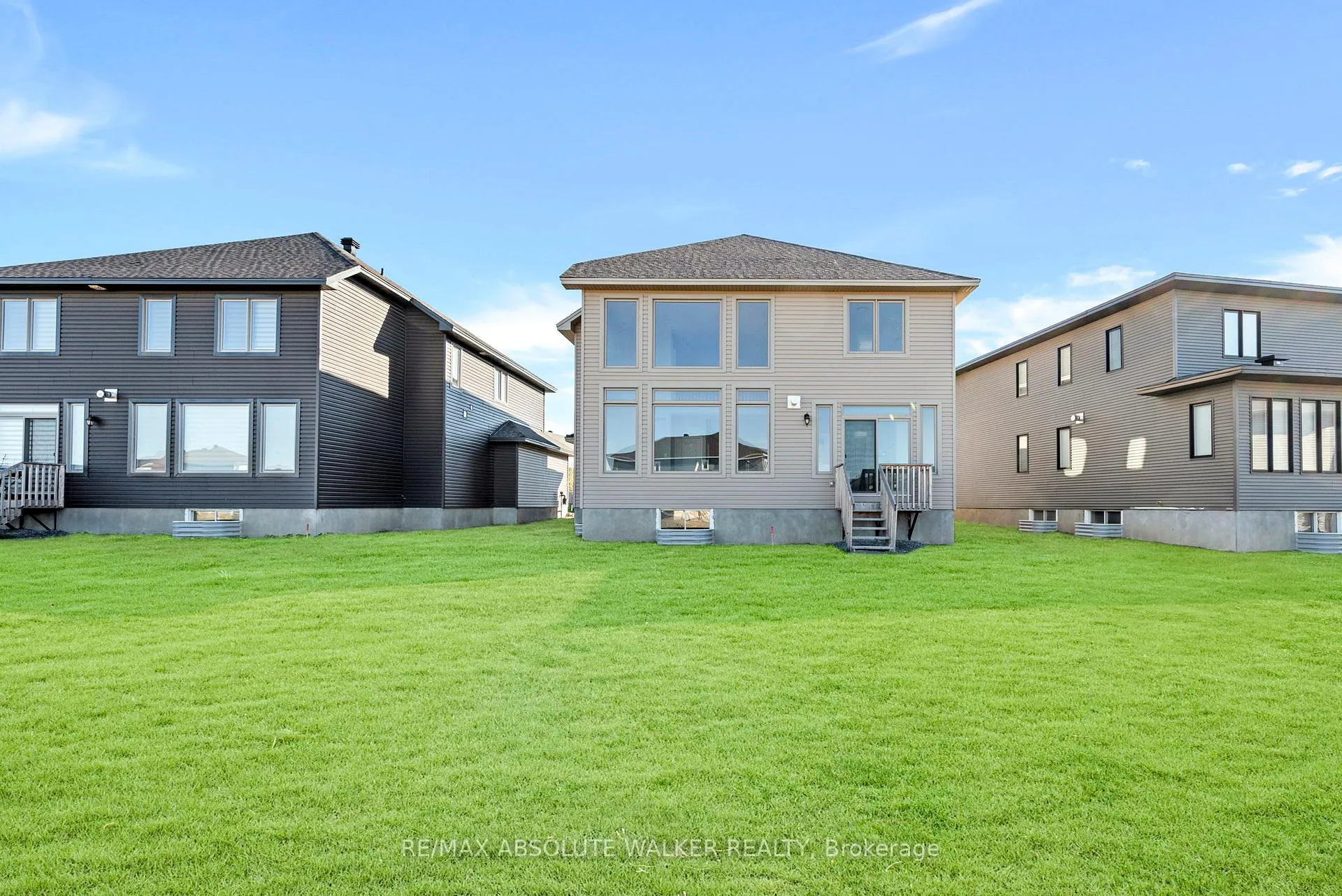 Photo 39 of 584 Paakanaak Avenue, Ottawa, Blossom Park/Kemp Park/Findlay Creek — HOMEH