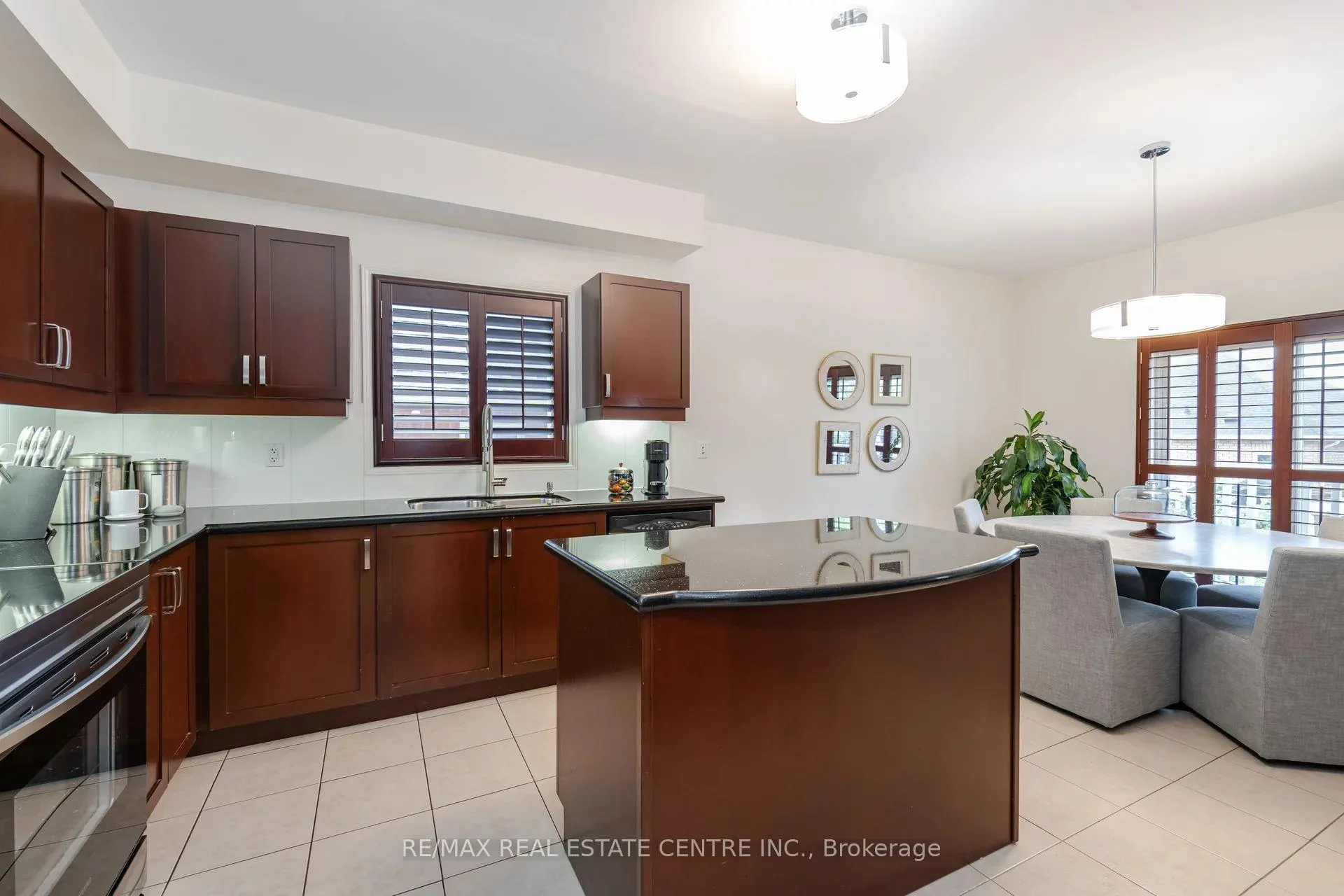 Photo 10 of 616 Greenhill Avenue, Oshawa, Samac — HOMEH