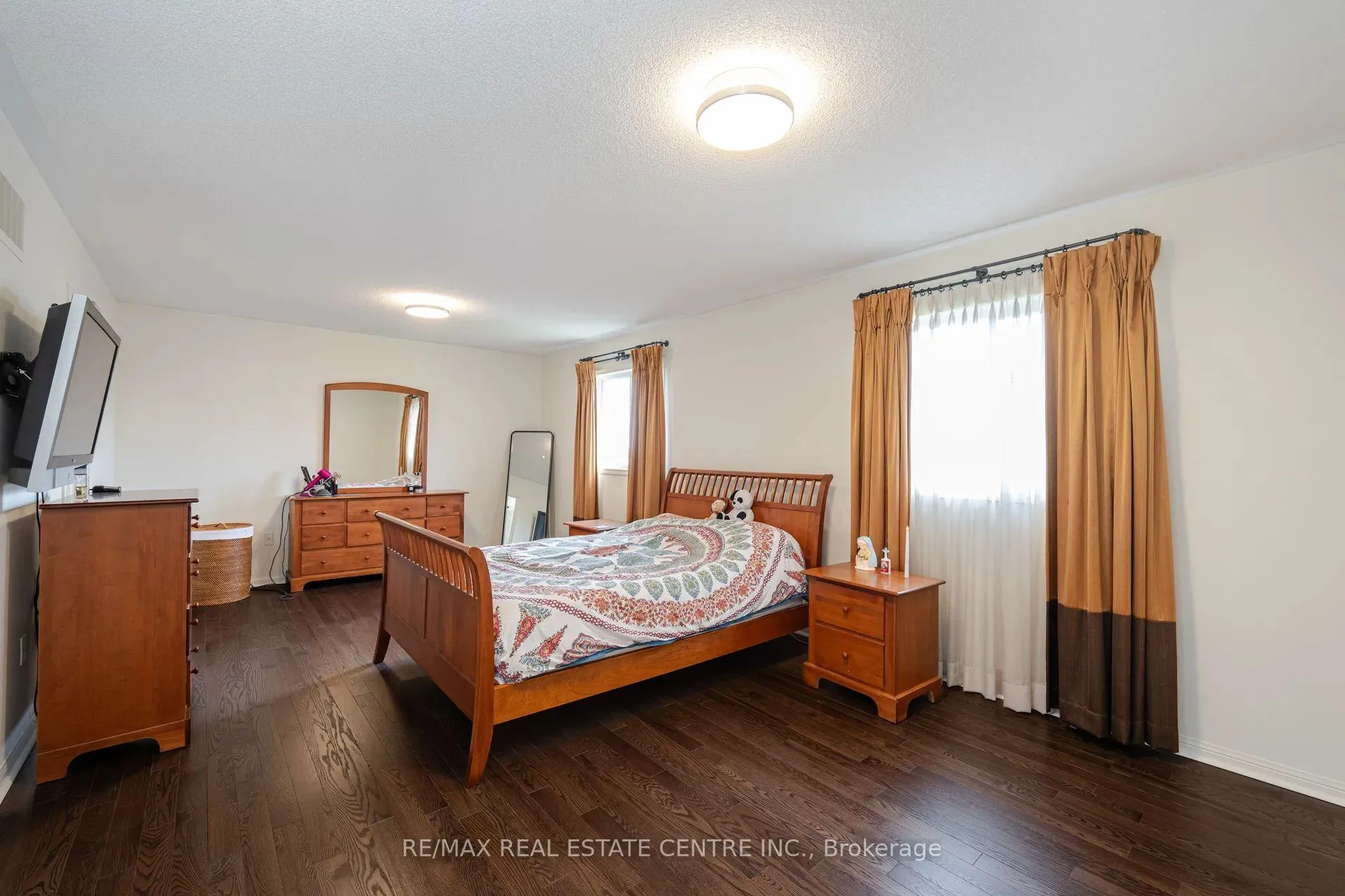Photo 23 of 616 Greenhill Avenue, Oshawa, Samac — HOMEH