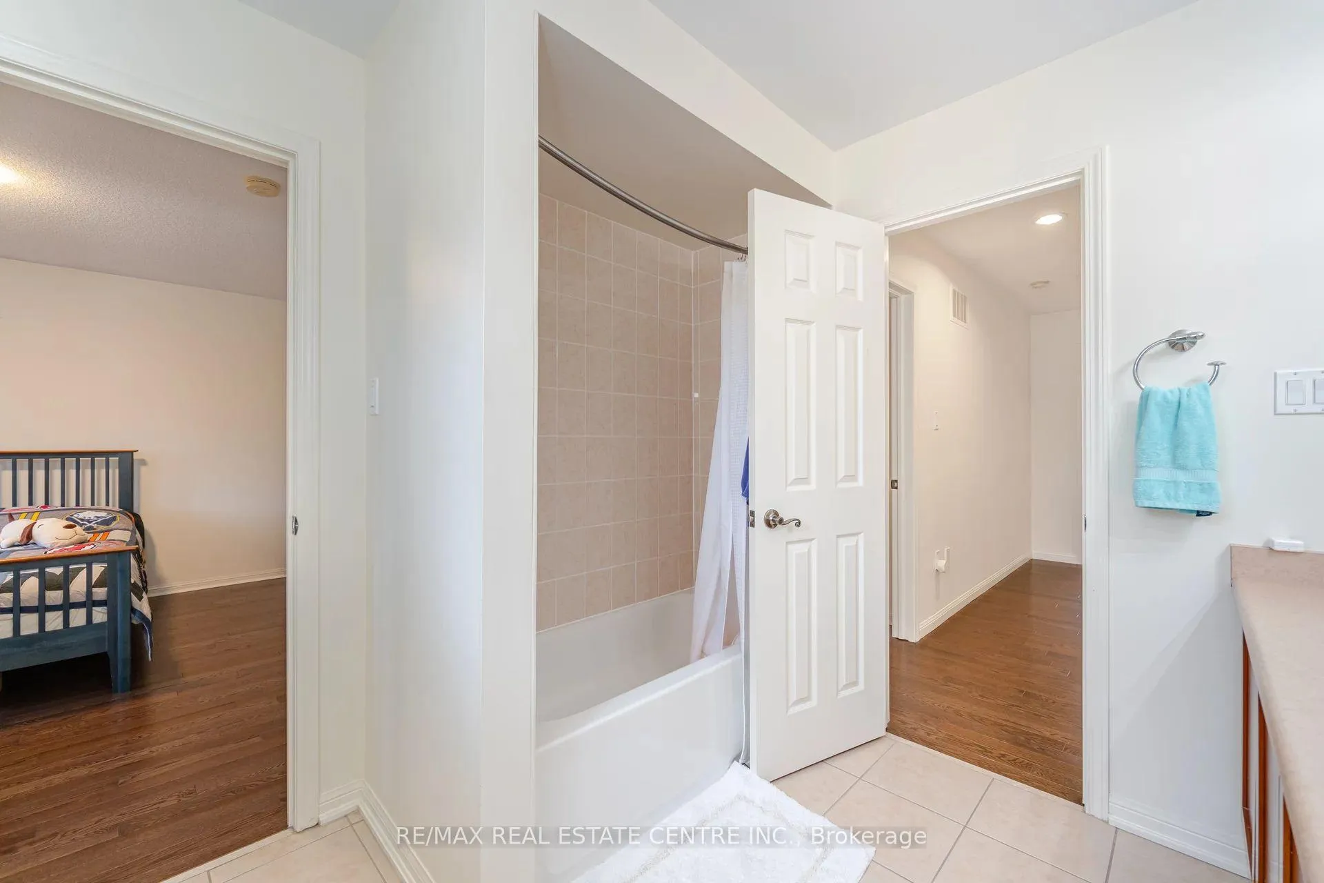 Photo 30 of 616 Greenhill Avenue, Oshawa, Samac — HOMEH