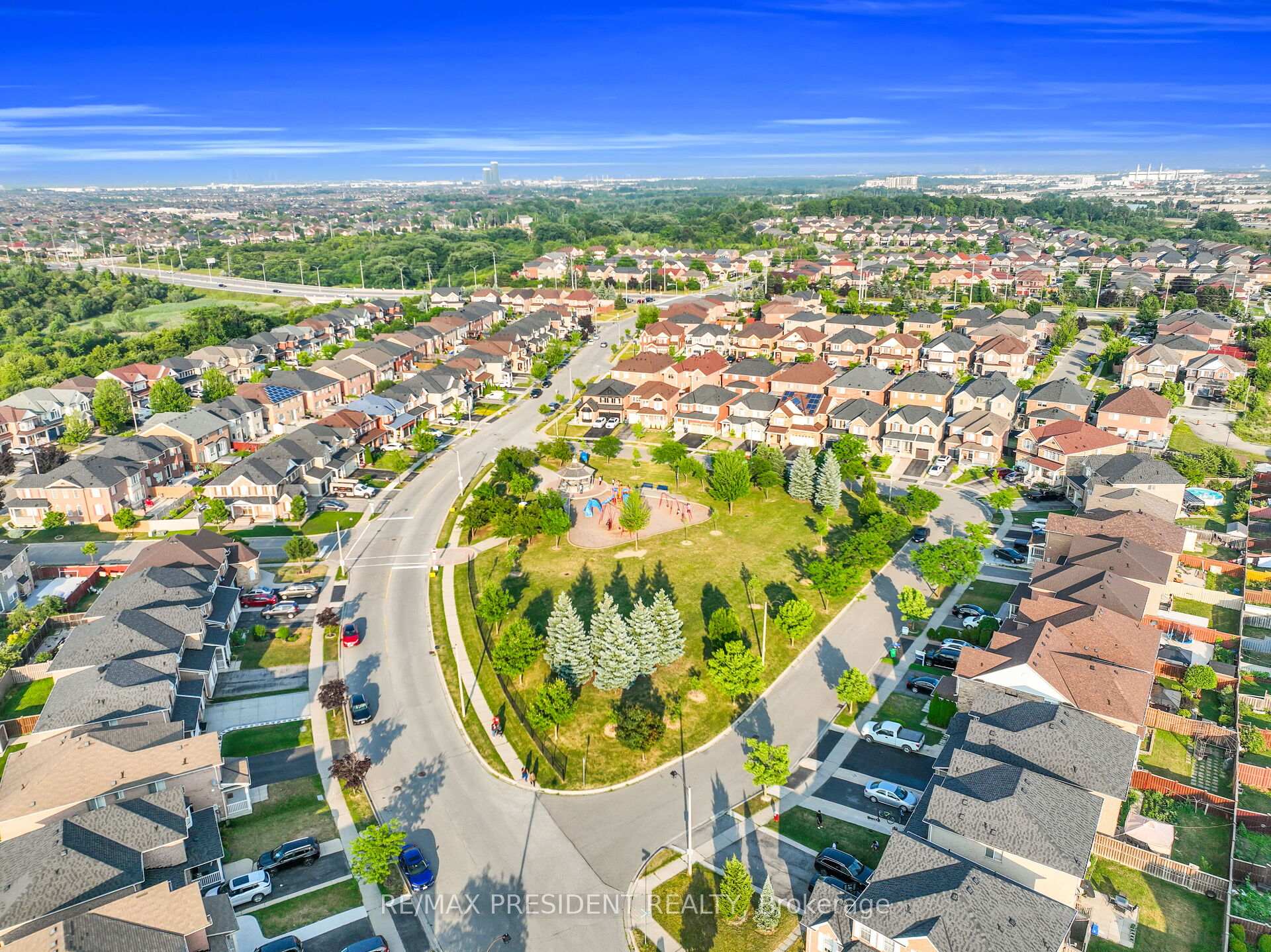 Photo 47 of 66 Bayhampton Drive, Brampton, Vales of Castlemore — HOMEH