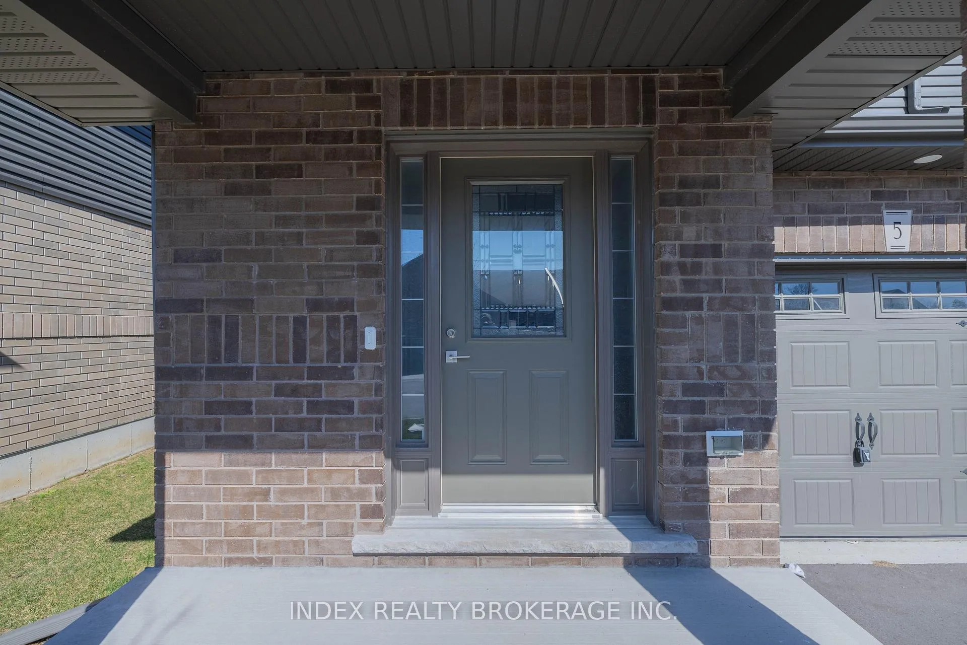 Photo 2 of Unit 5, 29 Schuyler Street, Brant, Paris — HOMEH