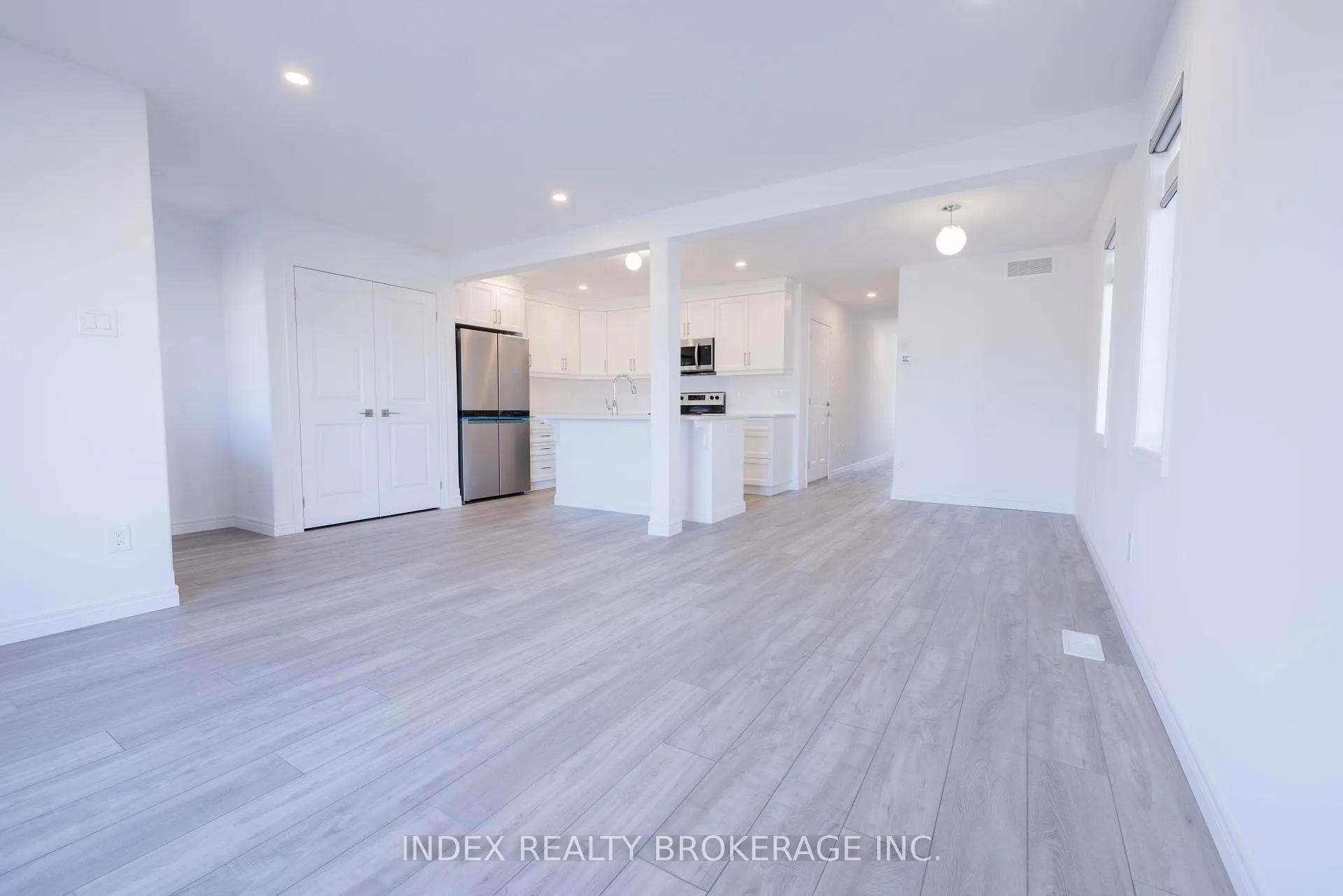 Photo 10 of Unit 5, 29 Schuyler Street, Brant, Paris — HOMEH