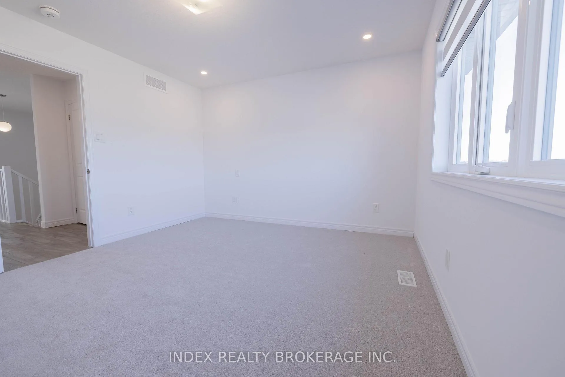 Photo 20 of Unit 5, 29 Schuyler Street, Brant, Paris — HOMEH