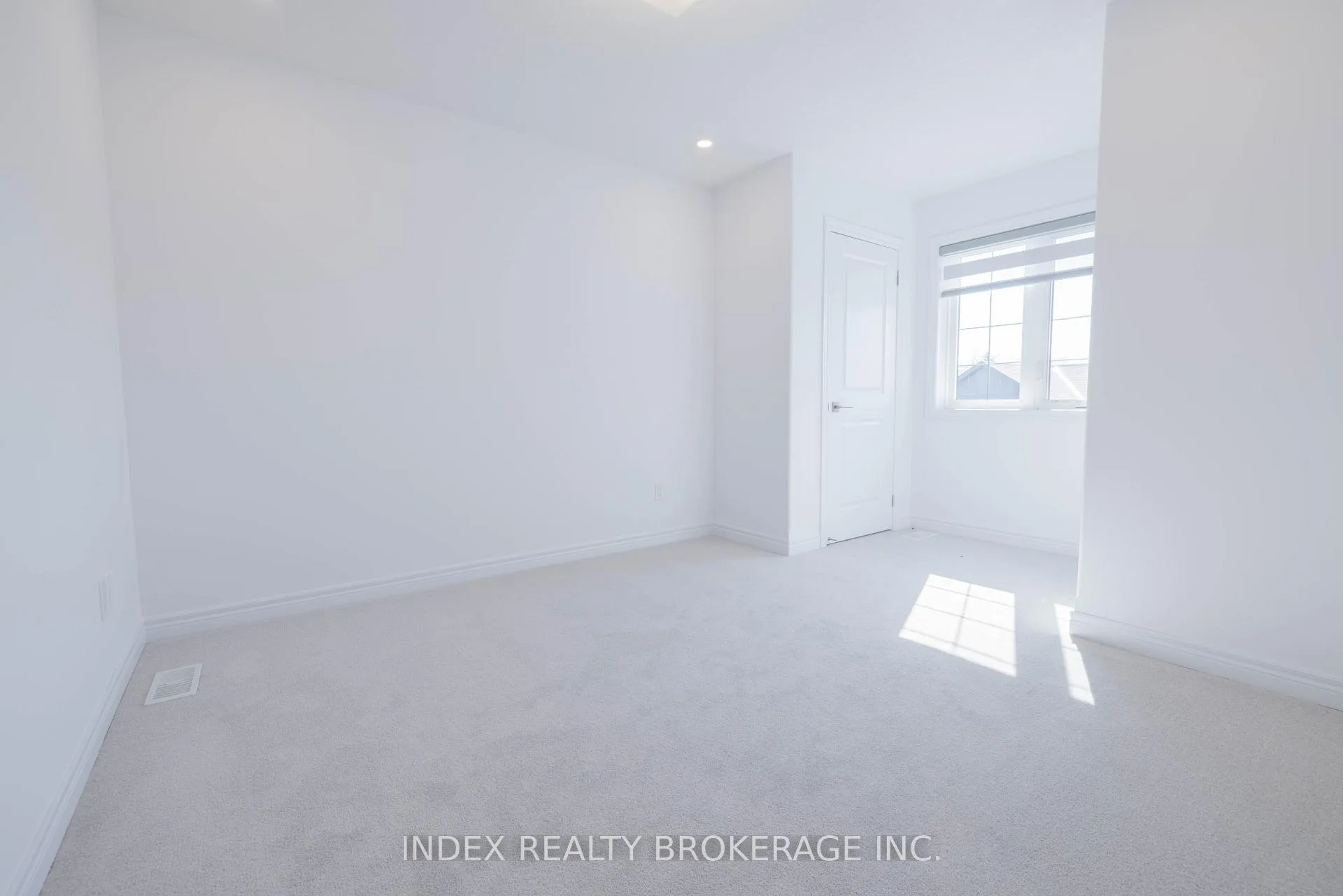 Photo 23 of Unit 5, 29 Schuyler Street, Brant, Paris — HOMEH