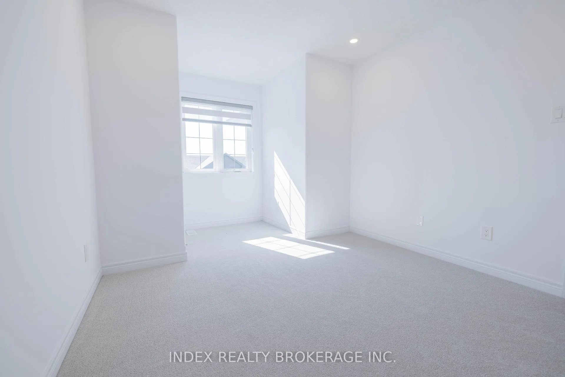 Photo 24 of Unit 5, 29 Schuyler Street, Brant, Paris — HOMEH