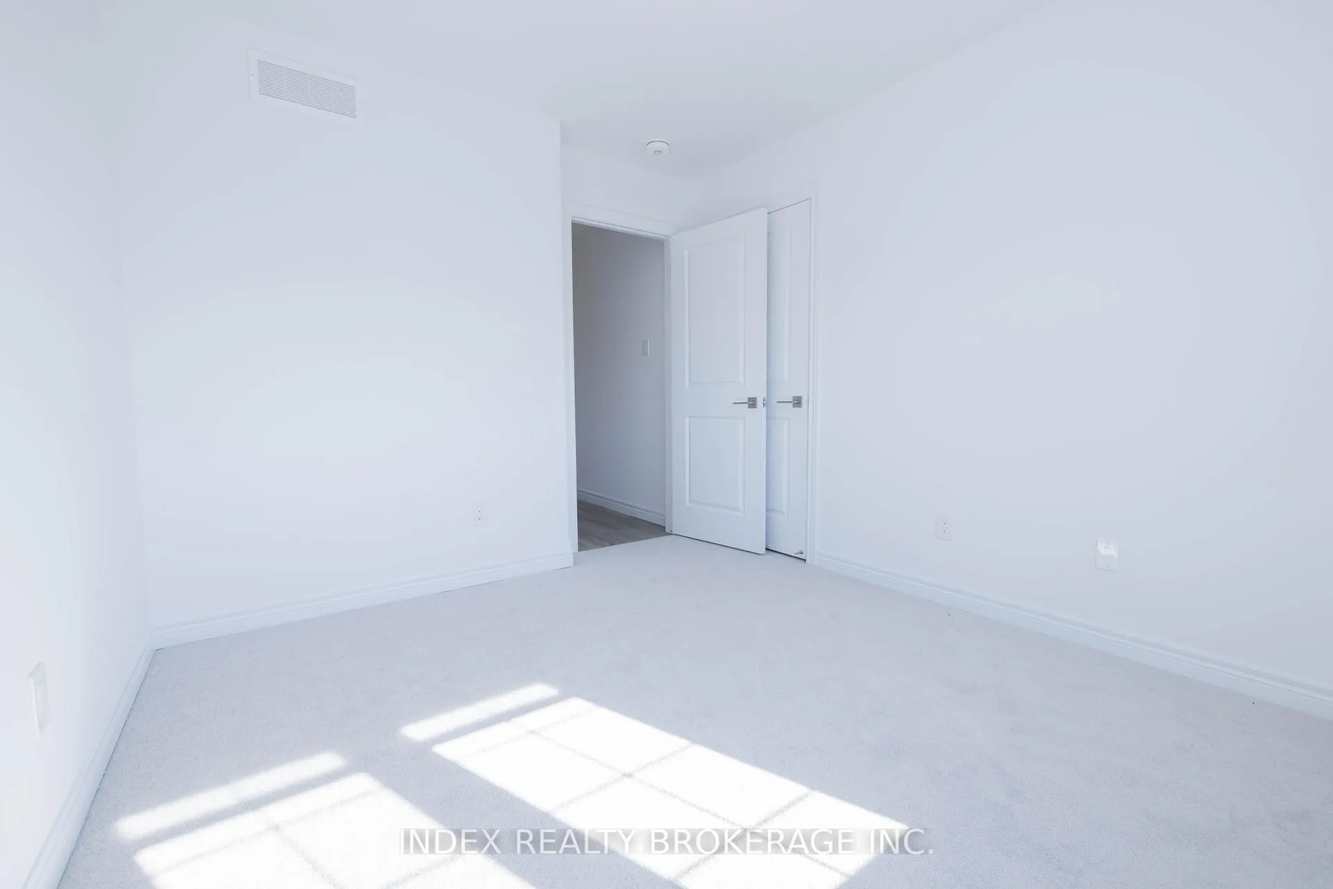 Photo 27 of Unit 5, 29 Schuyler Street, Brant, Paris — HOMEH