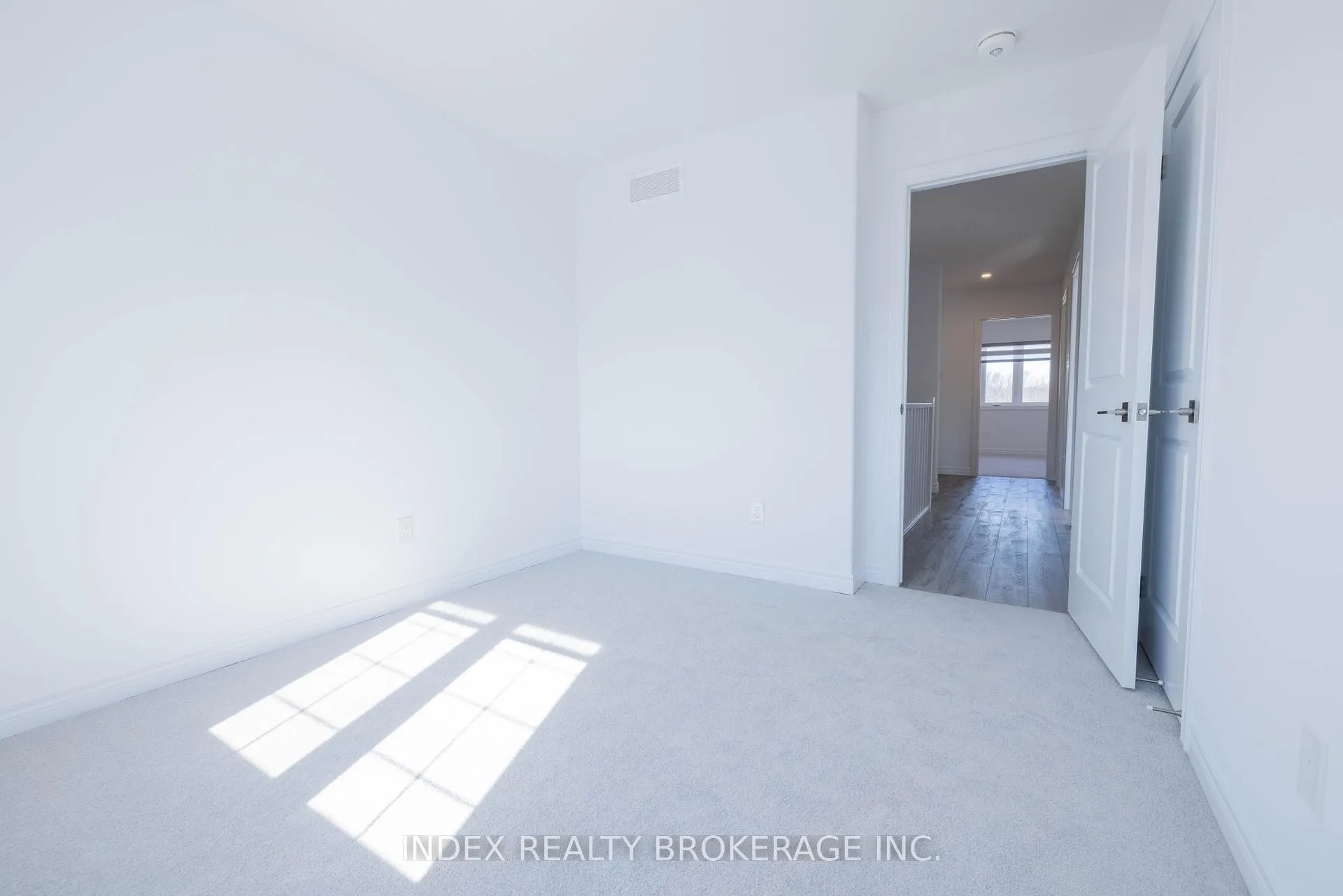 Photo 28 of Unit 5, 29 Schuyler Street, Brant, Paris — HOMEH