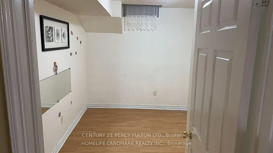Photo 7 of 3 Halder Crescent, Markham, Milliken Mills East — HOMEH