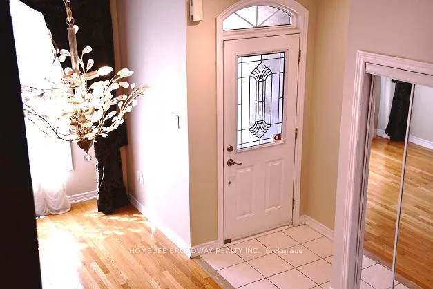 Photo 4 of 358 Autumn Hill Boulevard, Vaughan, Patterson — HOMEH