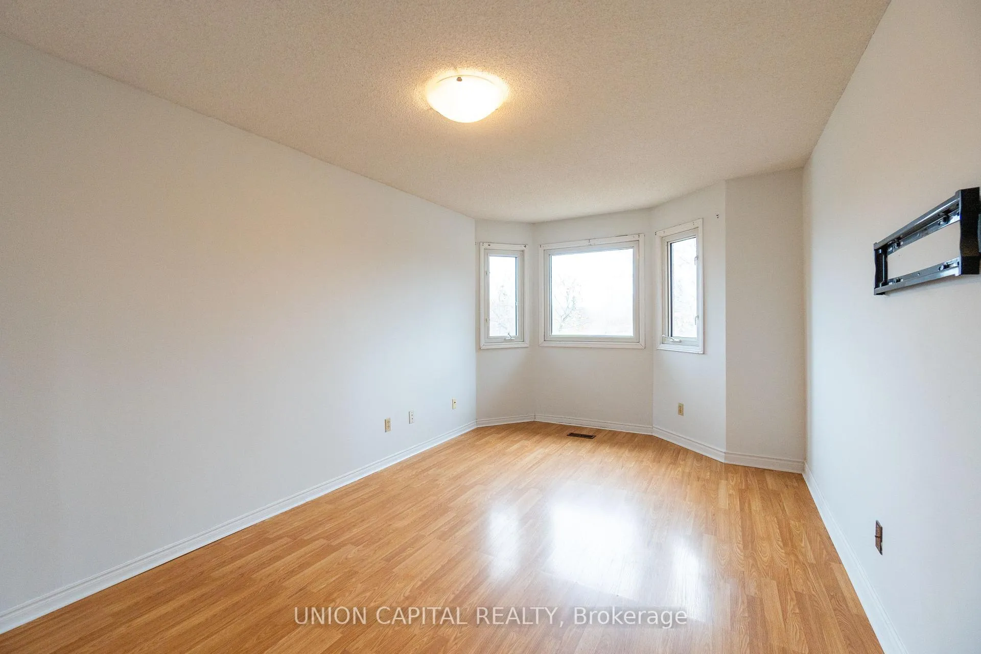 Photo 15 of 52 Dewberry Drive, Markham, Middlefield — HOMEH