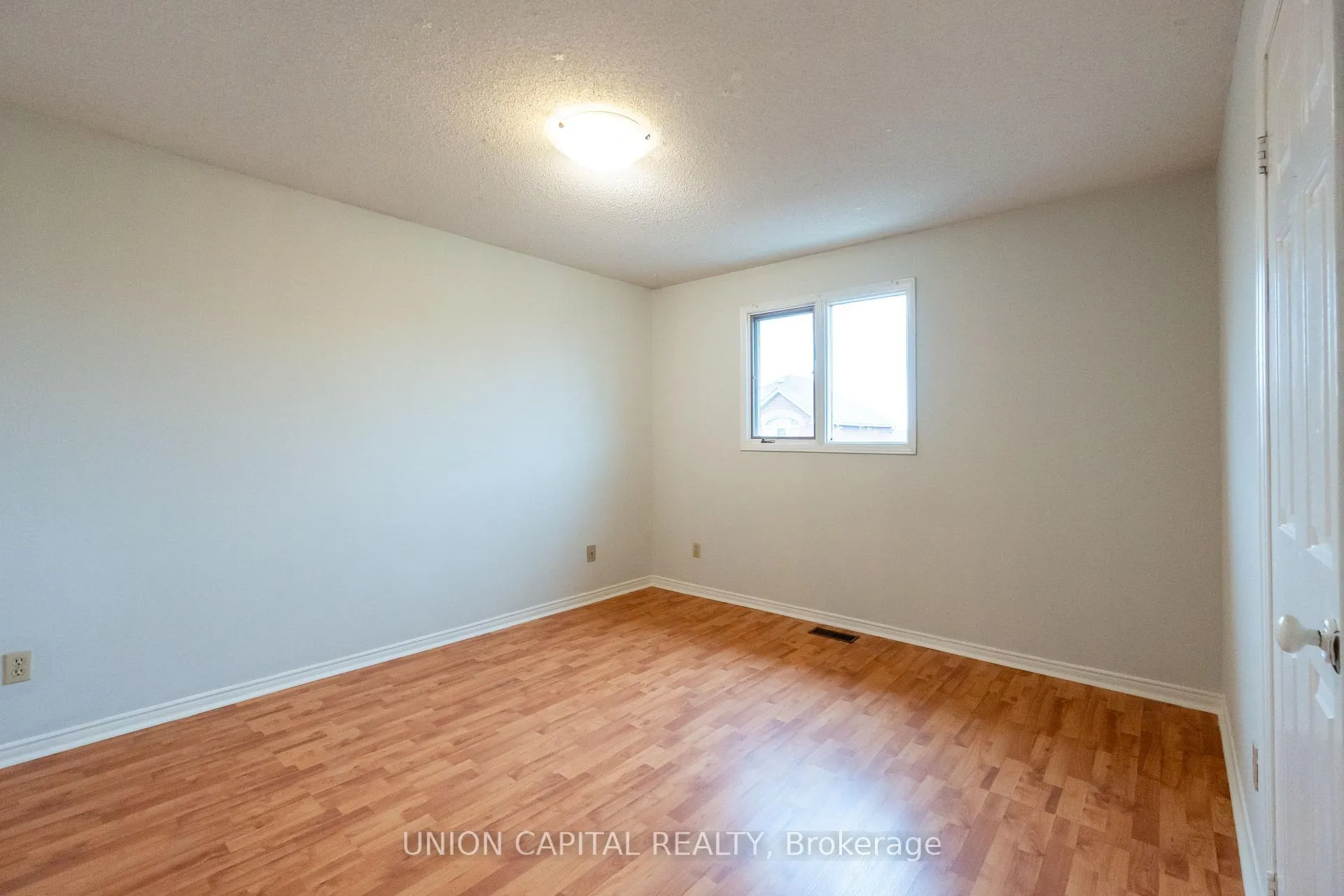 Photo 18 of 52 Dewberry Drive, Markham, Middlefield — HOMEH