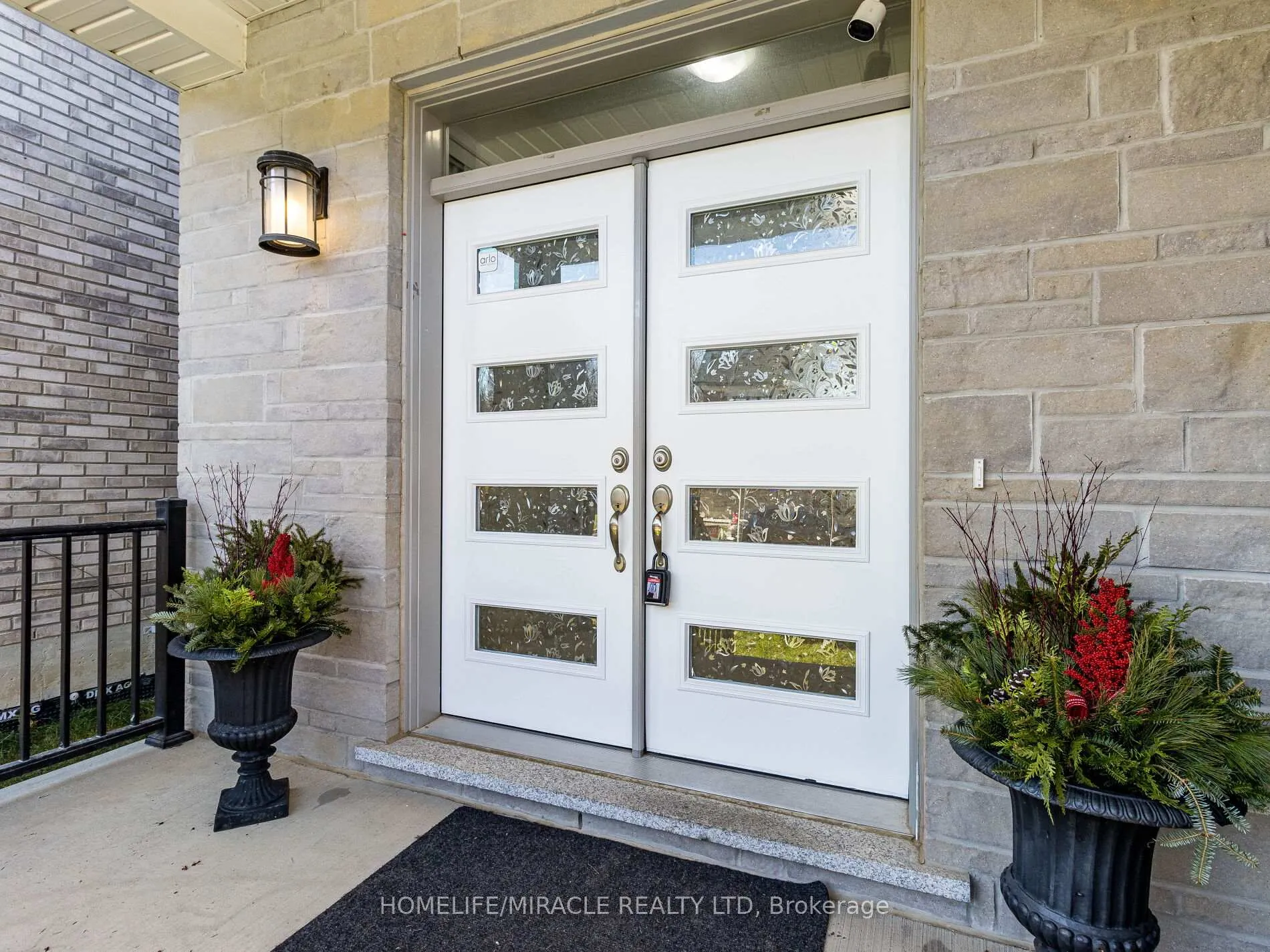 Photo 3 of 12 Callahan Court, Brampton, Northwest Brampton — HOMEH
