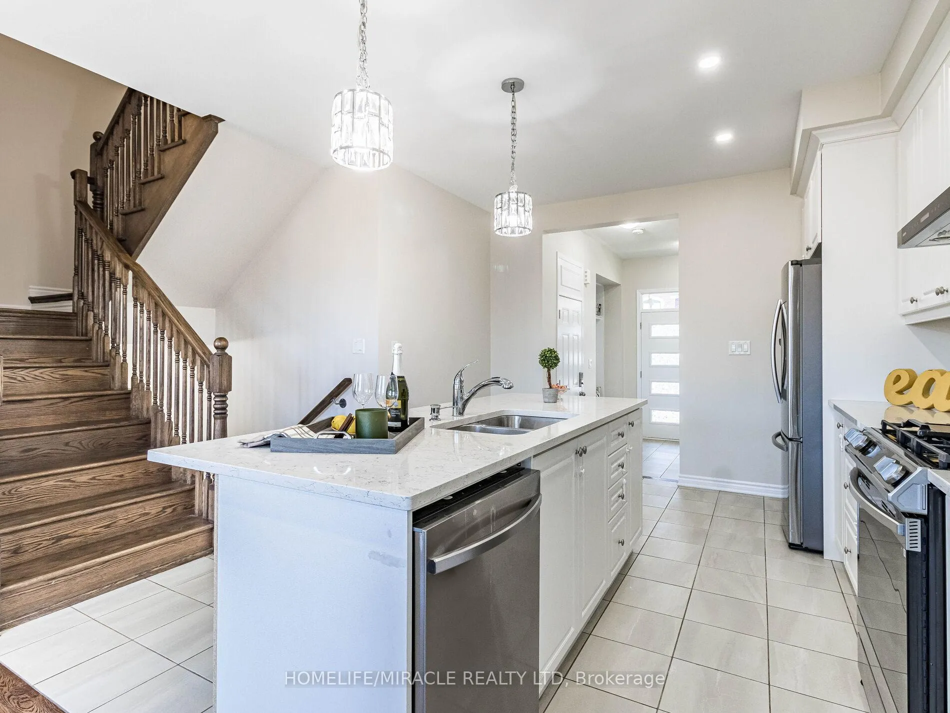 Photo 11 of 12 Callahan Court, Brampton, Northwest Brampton — HOMEH