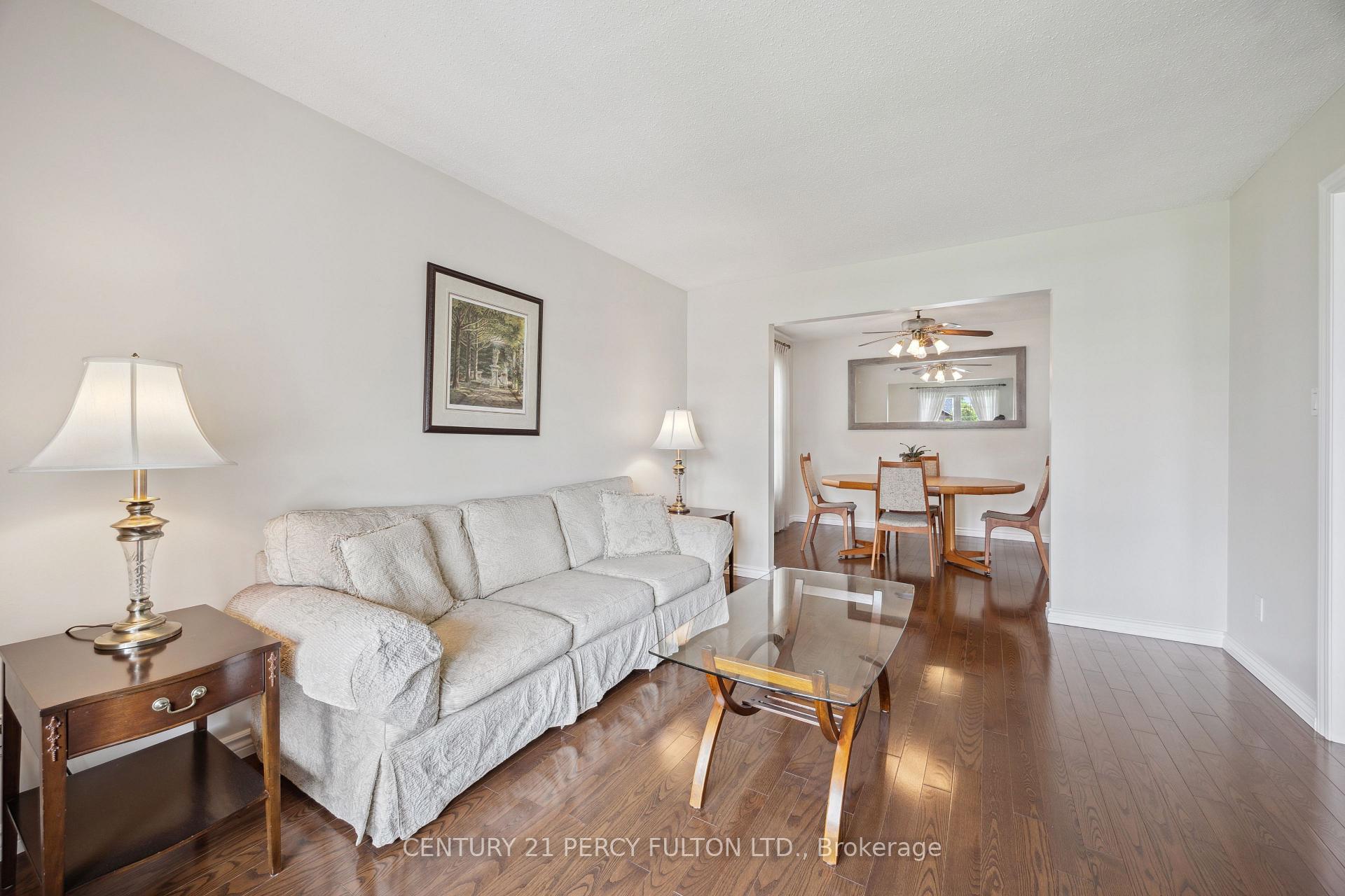 Photo 7 of 53 Sandringham Drive, Clarington, Courtice — HOMEH