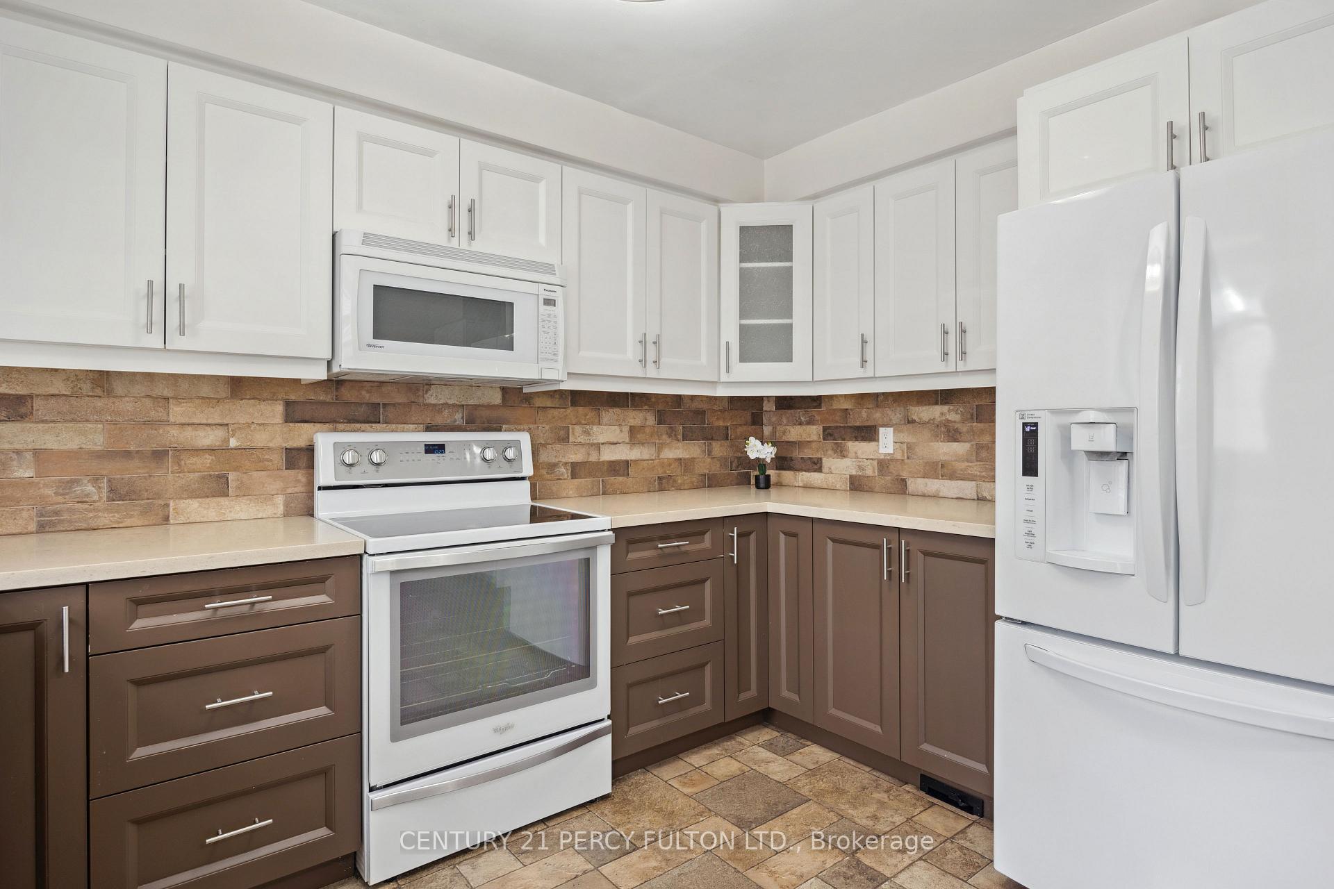 Photo 12 of 53 Sandringham Drive, Clarington, Courtice — HOMEH