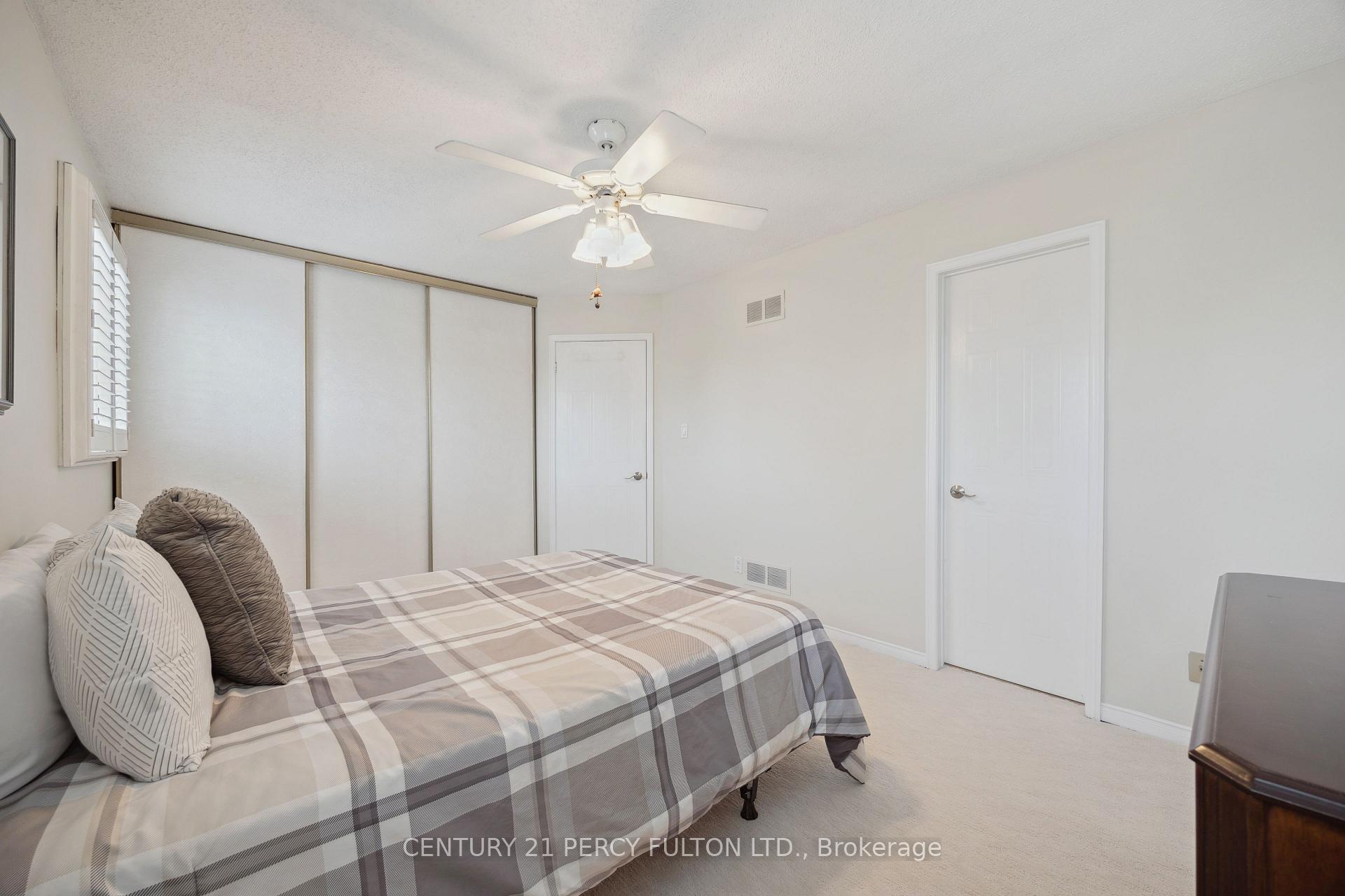 Photo 20 of 53 Sandringham Drive, Clarington, Courtice — HOMEH