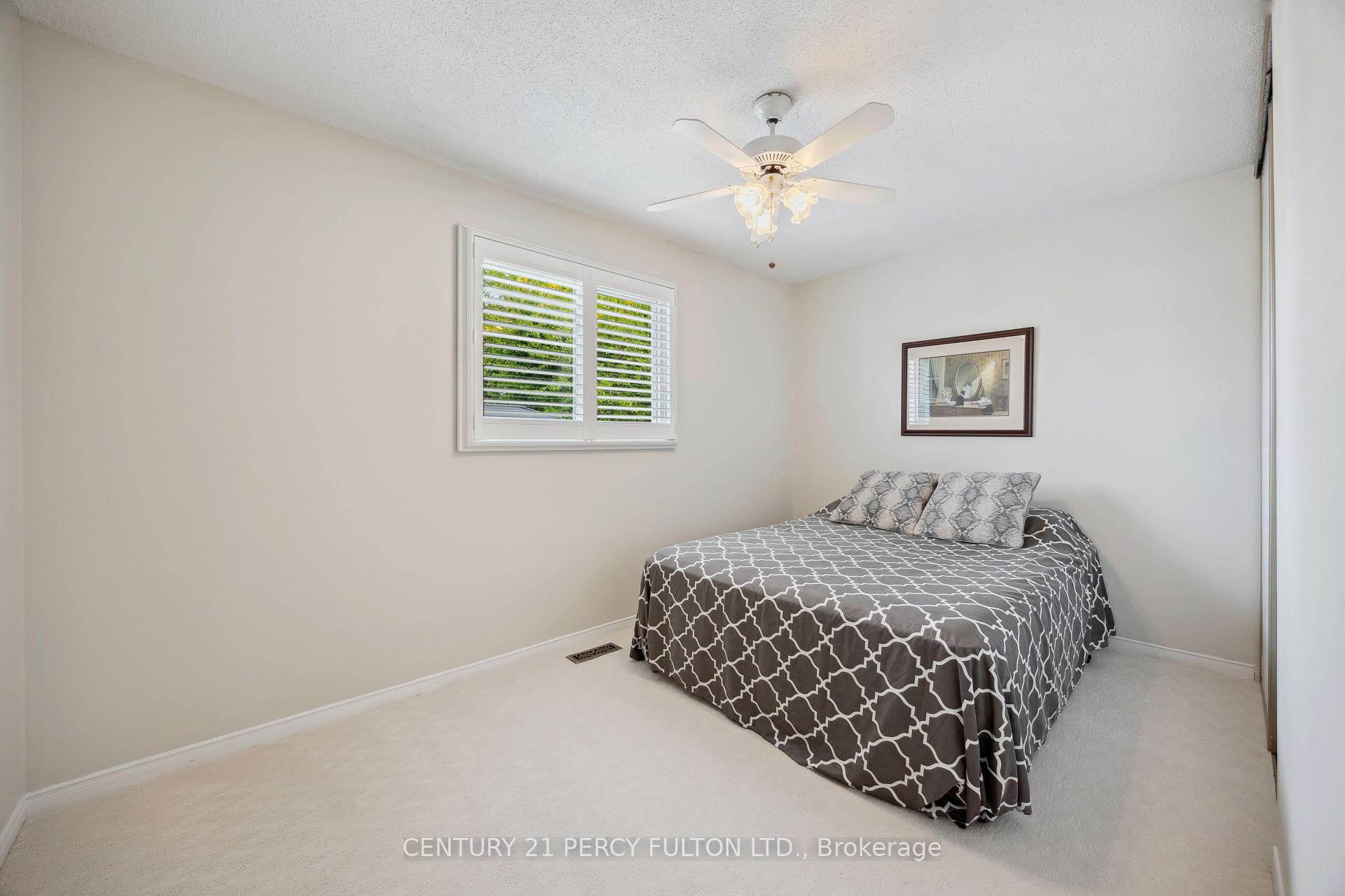 Photo 23 of 53 Sandringham Drive, Clarington, Courtice — HOMEH
