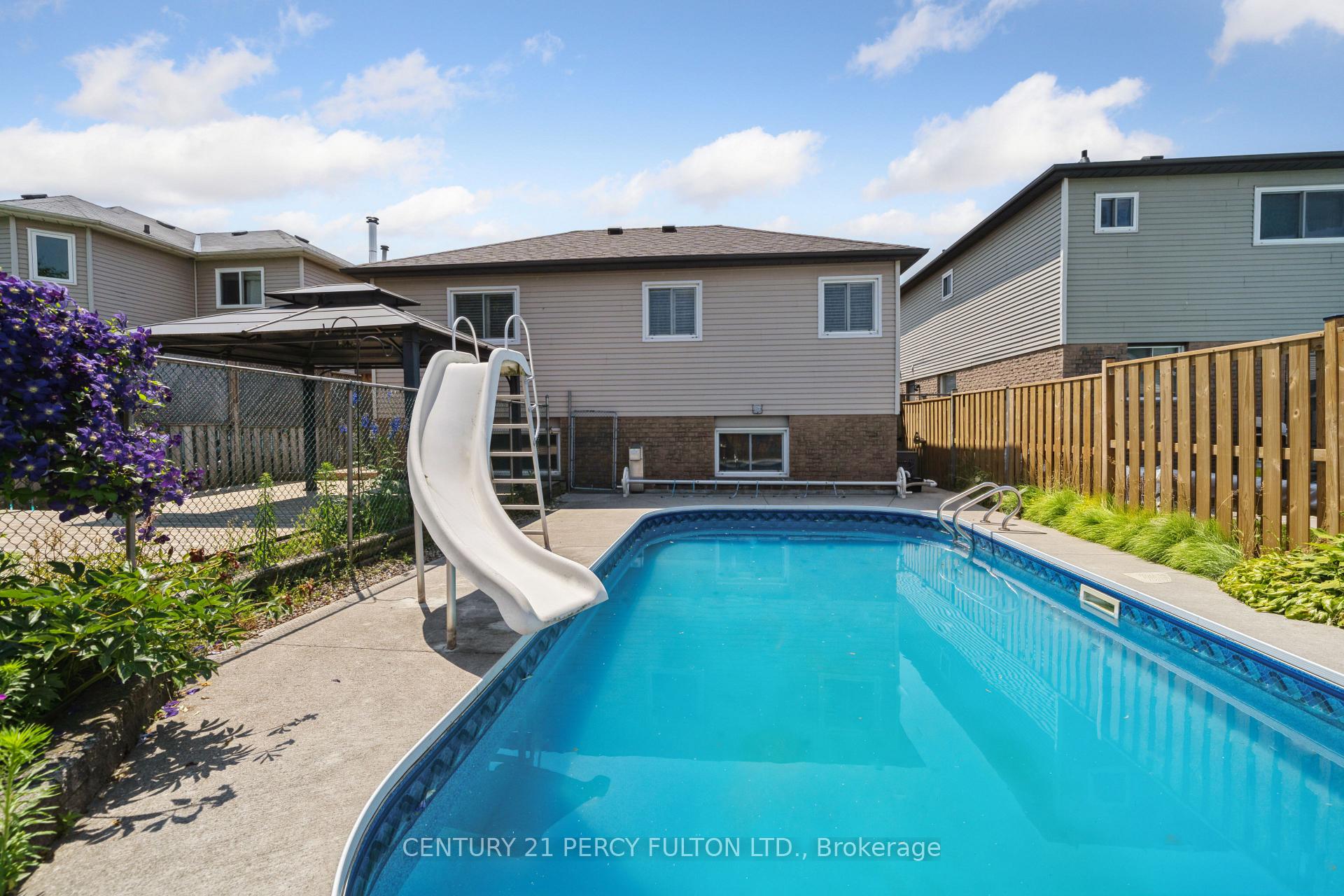 Photo 29 of 53 Sandringham Drive, Clarington, Courtice — HOMEH
