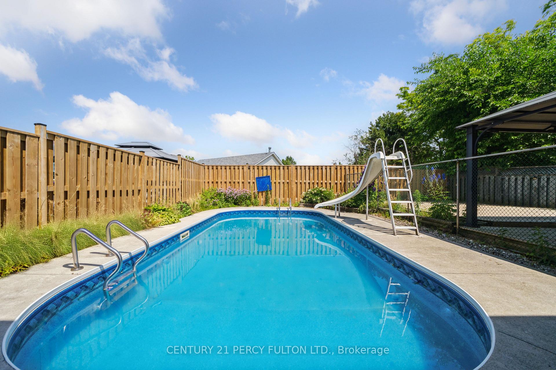 Photo 30 of 53 Sandringham Drive, Clarington, Courtice — HOMEH
