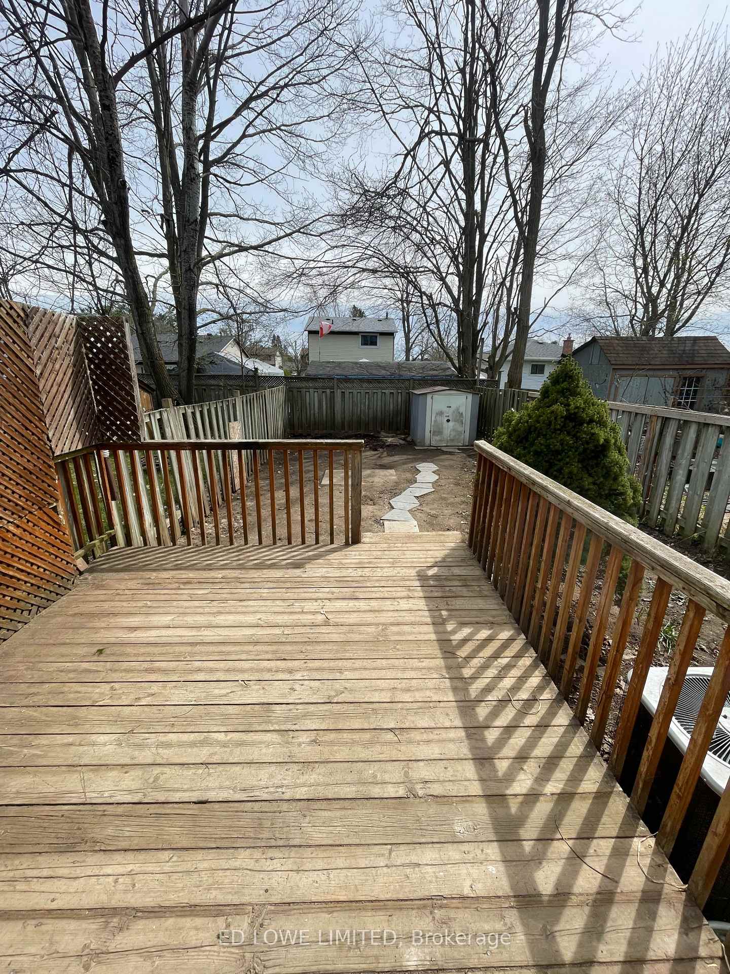 Photo 21 of 274 Browning Trail, Barrie, Letitia Heights — HOMEH