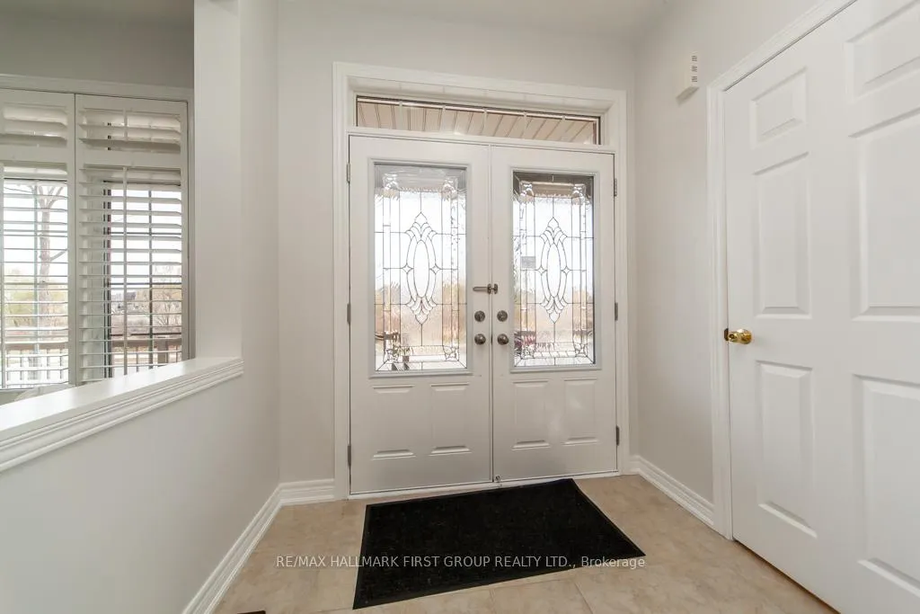 Photo 5 of 35 Crossbrooks Street, Markham, Cornell — HOMEH
