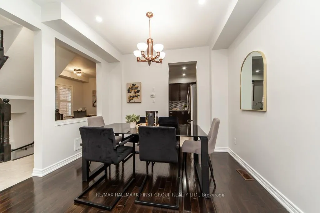 Photo 9 of 35 Crossbrooks Street, Markham, Cornell — HOMEH