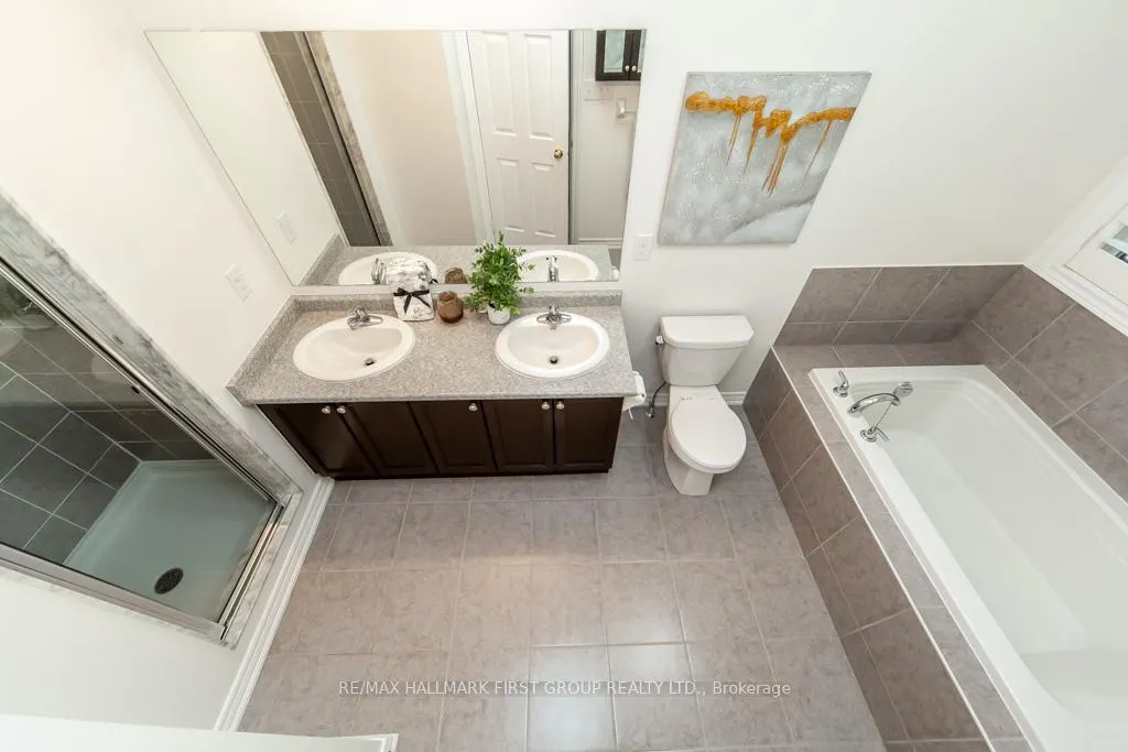 Photo 23 of 35 Crossbrooks Street, Markham, Cornell — HOMEH