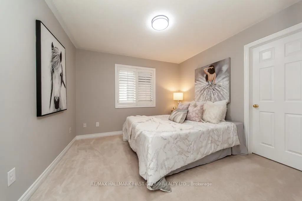 Photo 28 of 35 Crossbrooks Street, Markham, Cornell — HOMEH
