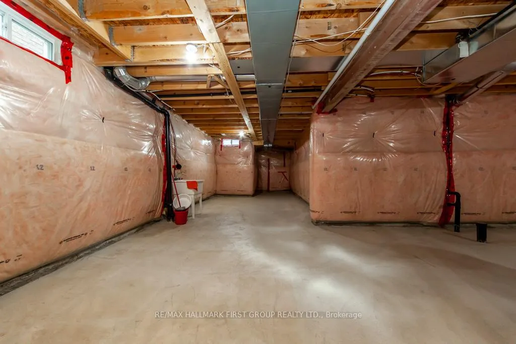 Photo 34 of 35 Crossbrooks Street, Markham, Cornell — HOMEH
