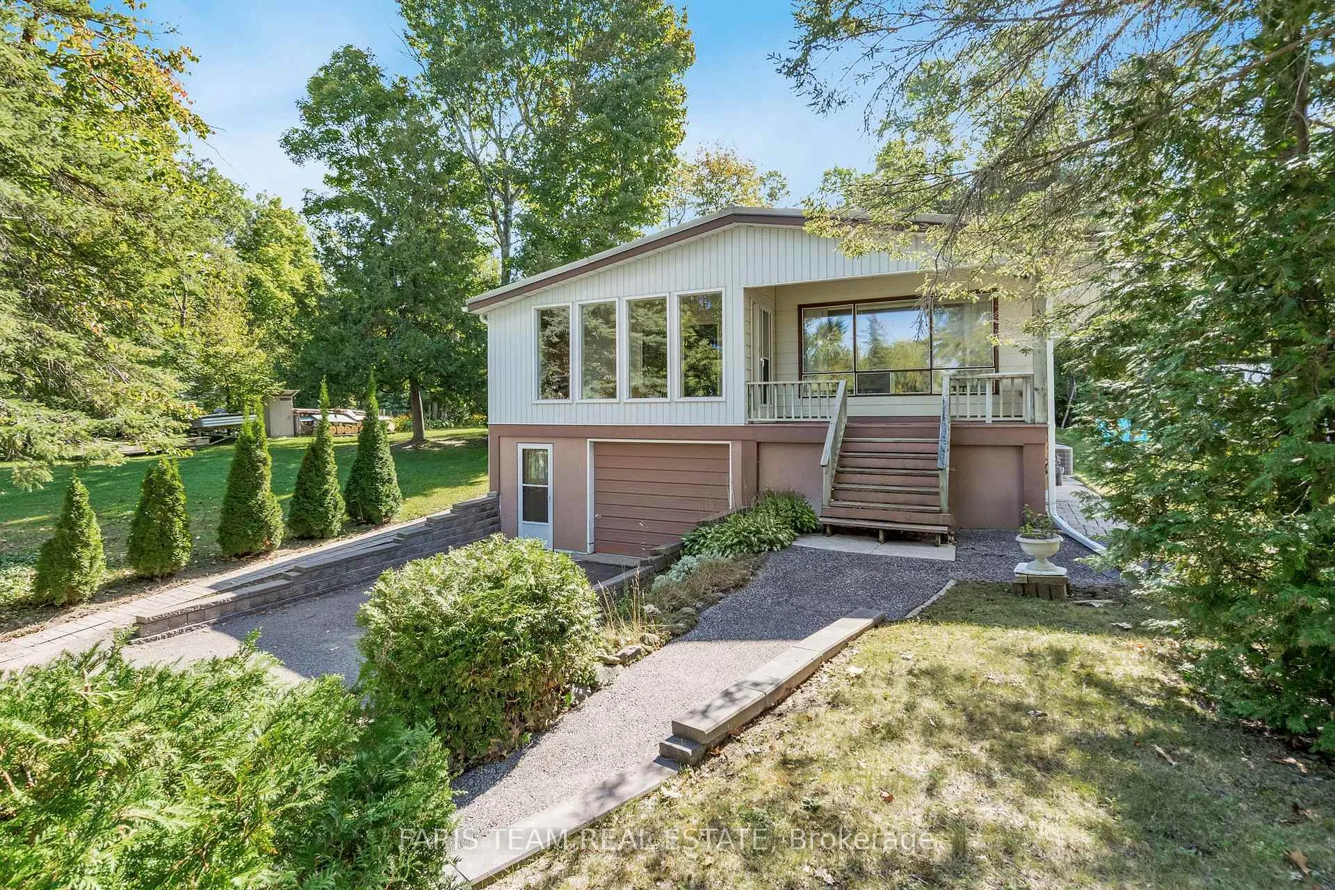 Photo 2 of 141 Mitchell's Beach Road, Tay, Victoria Harbour — HOMEH