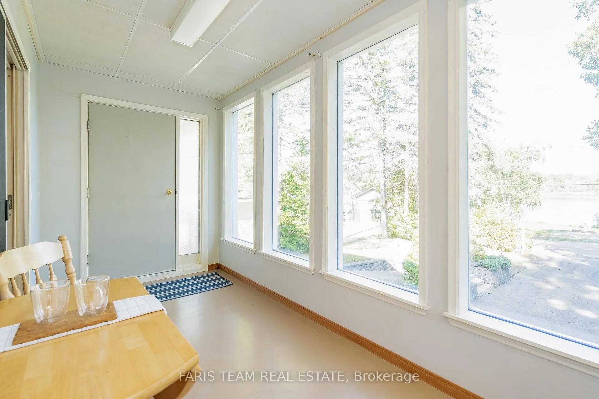 Photo 3 of 141 Mitchell's Beach Road, Tay, Victoria Harbour — HOMEH