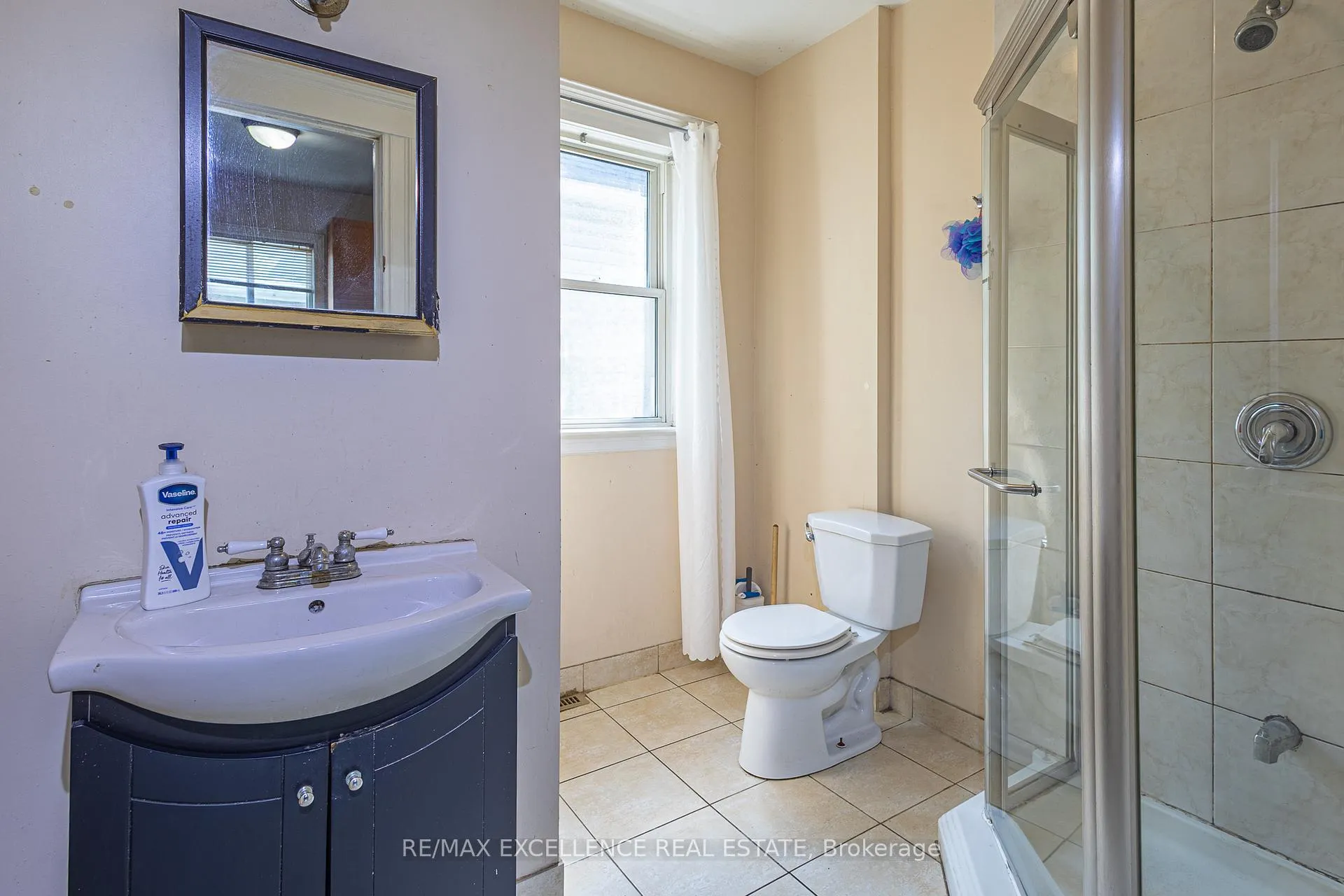 Photo 13 of 328 Bridge Avenue, Windsor — HOMEH