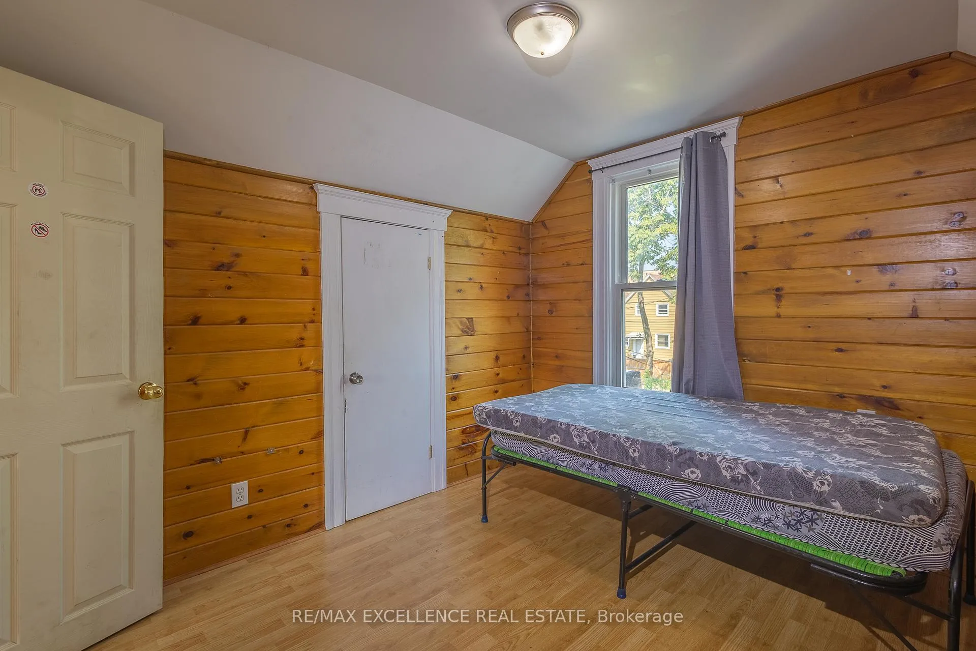 Photo 17 of 328 Bridge Avenue, Windsor — HOMEH