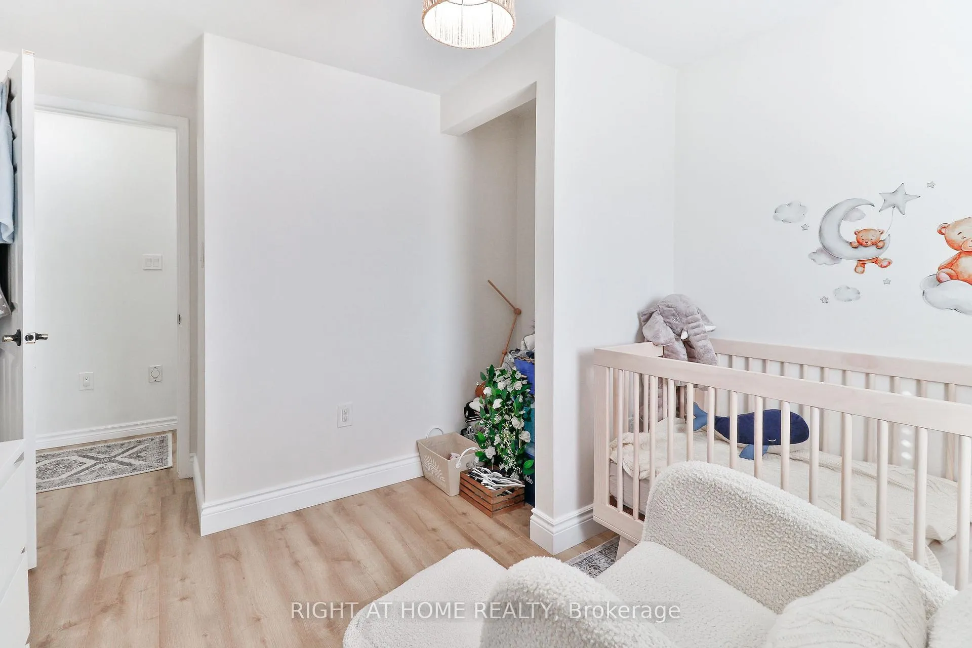 Photo 26 of 45 Ginger Drive, Barrie, Holly — HOMEH