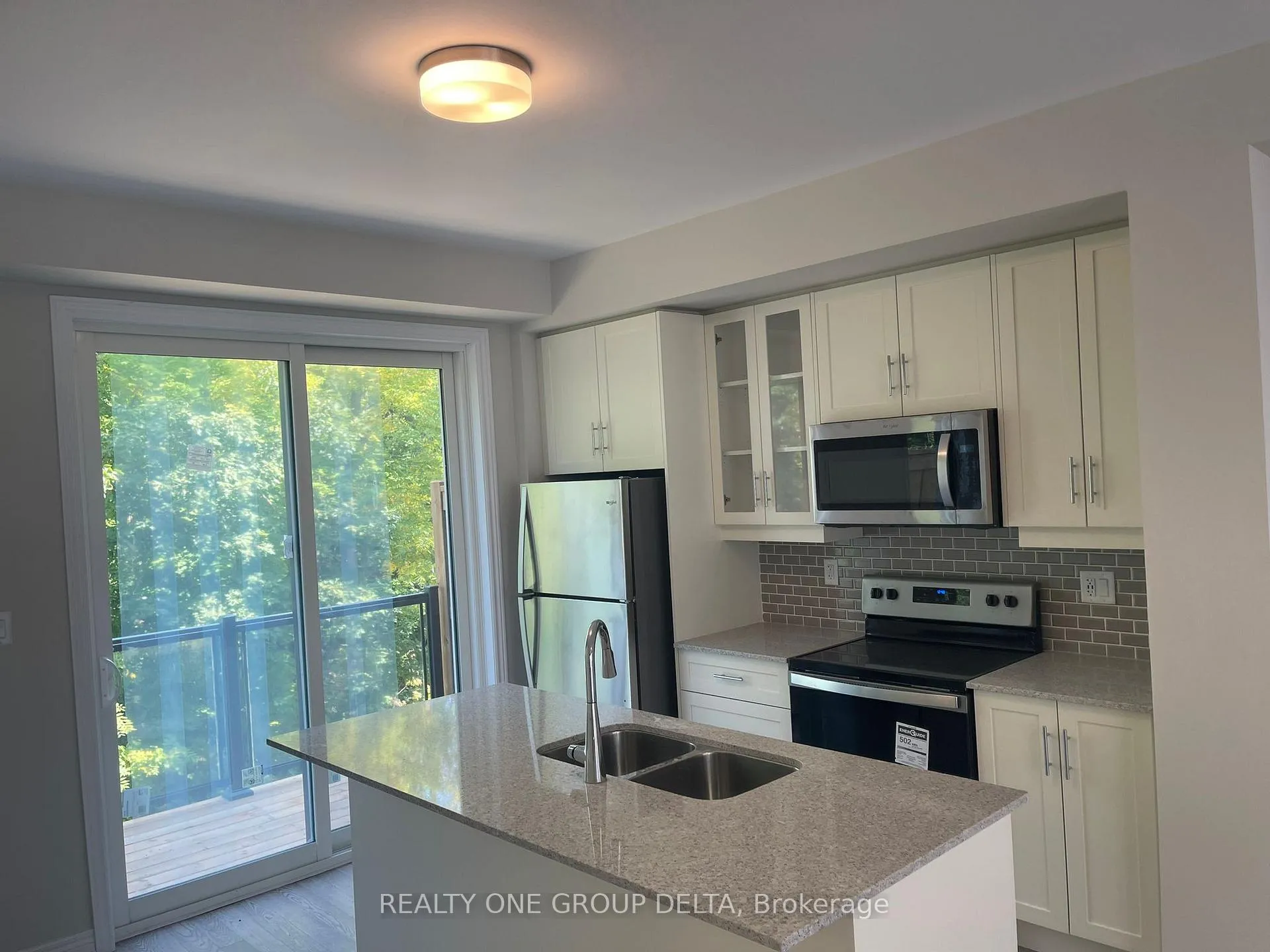 Photo 5 of 57 Folcroft (Main,2nd,3rd) Street, Brampton, Credit Valley — HOMEH