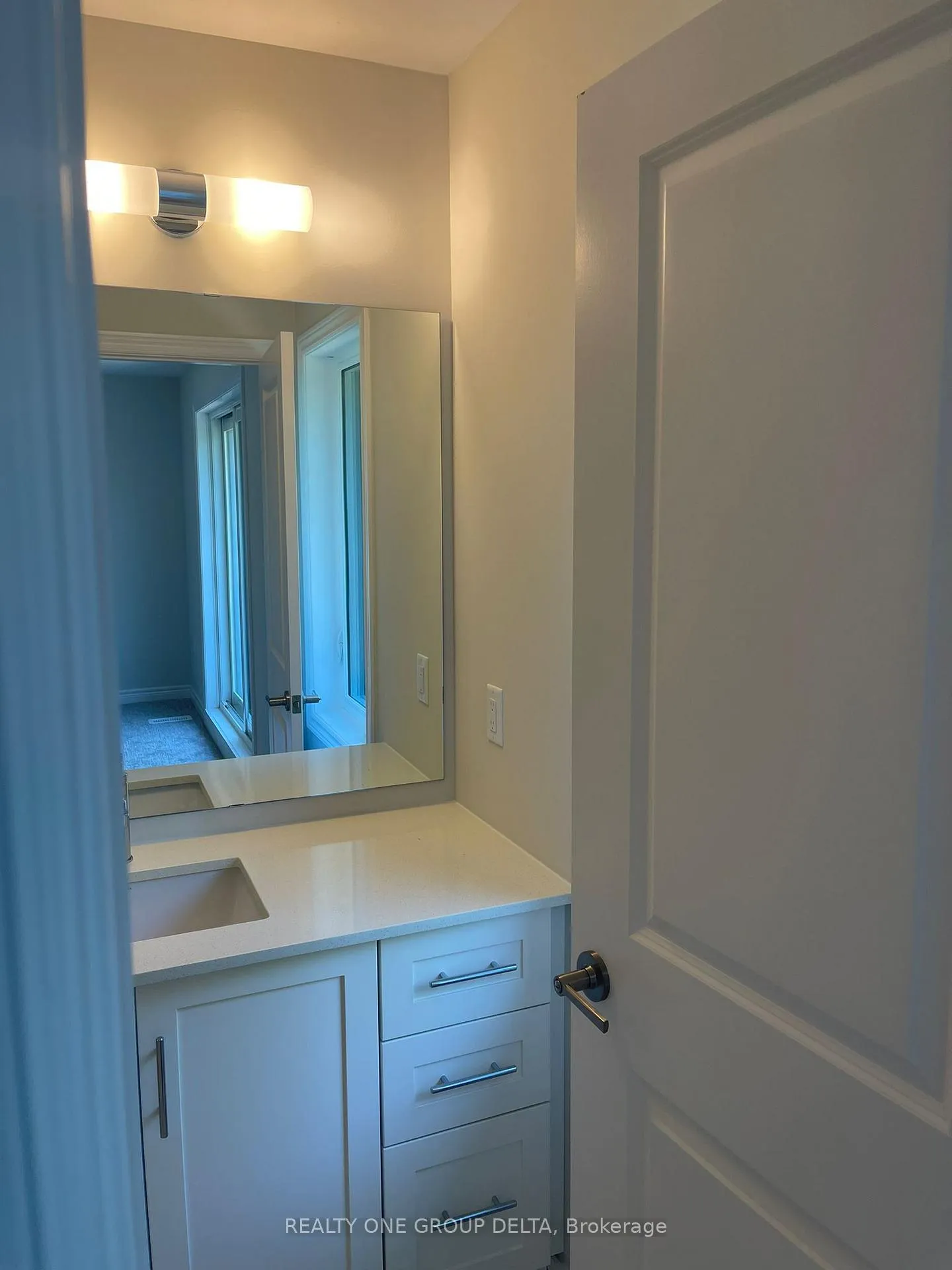 Photo 11 of 57 Folcroft (Main,2nd,3rd) Street, Brampton, Credit Valley — HOMEH