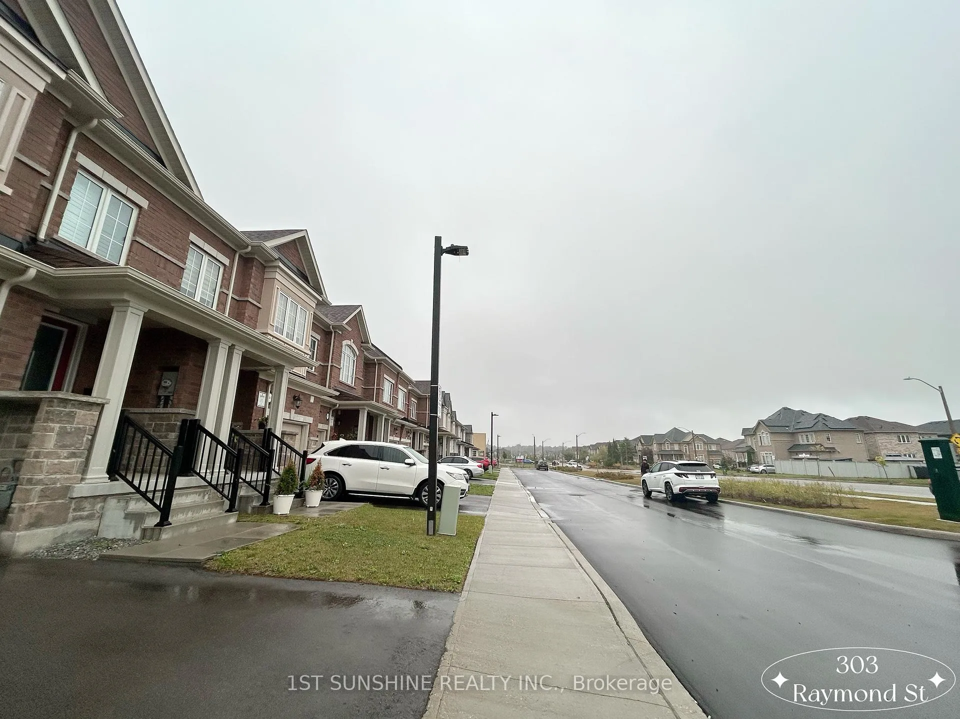 Photo 2 of 303 Raymond Road, Hamilton, Meadowlands — HOMEH
