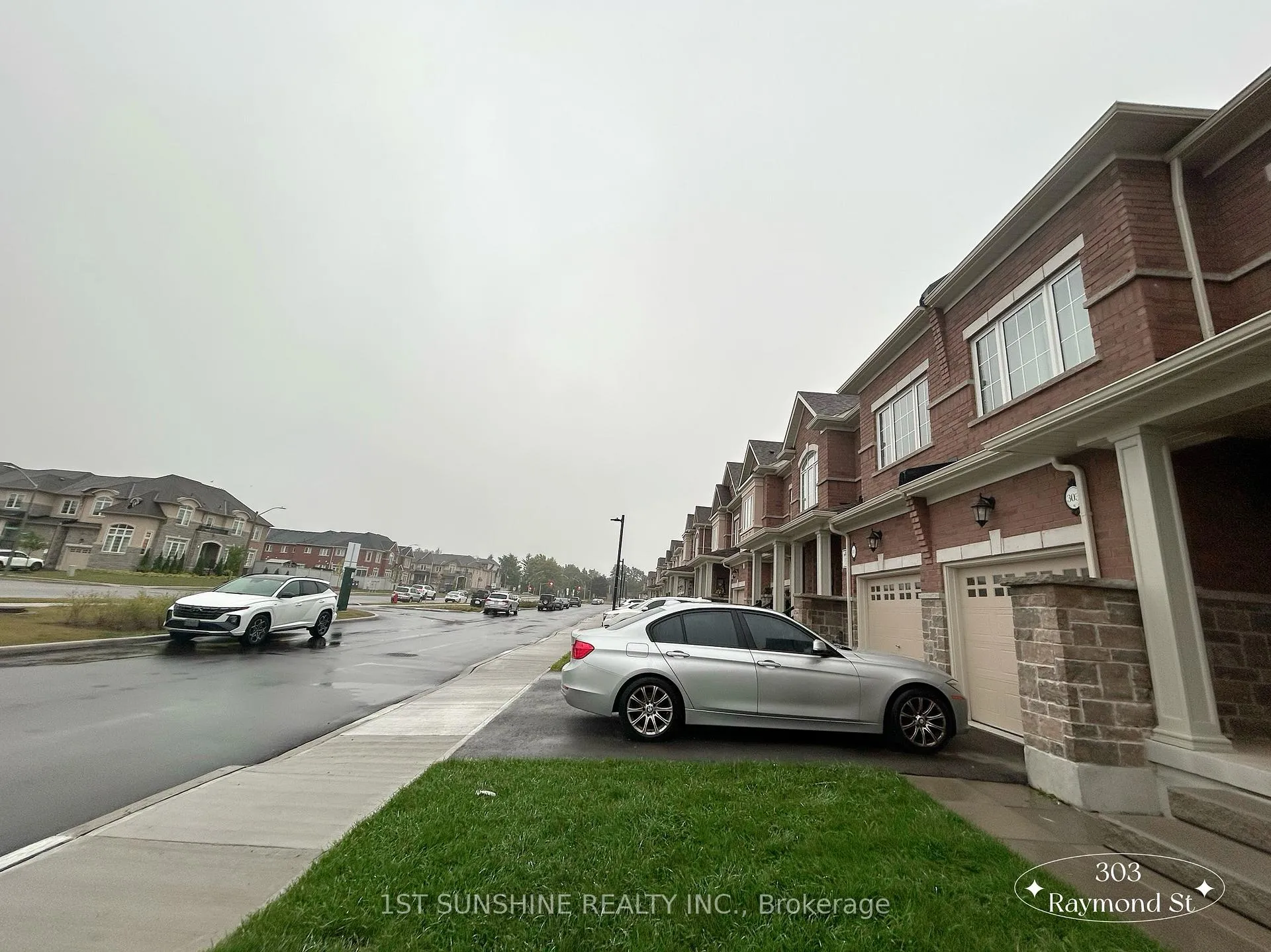 Photo 3 of 303 Raymond Road, Hamilton, Meadowlands — HOMEH