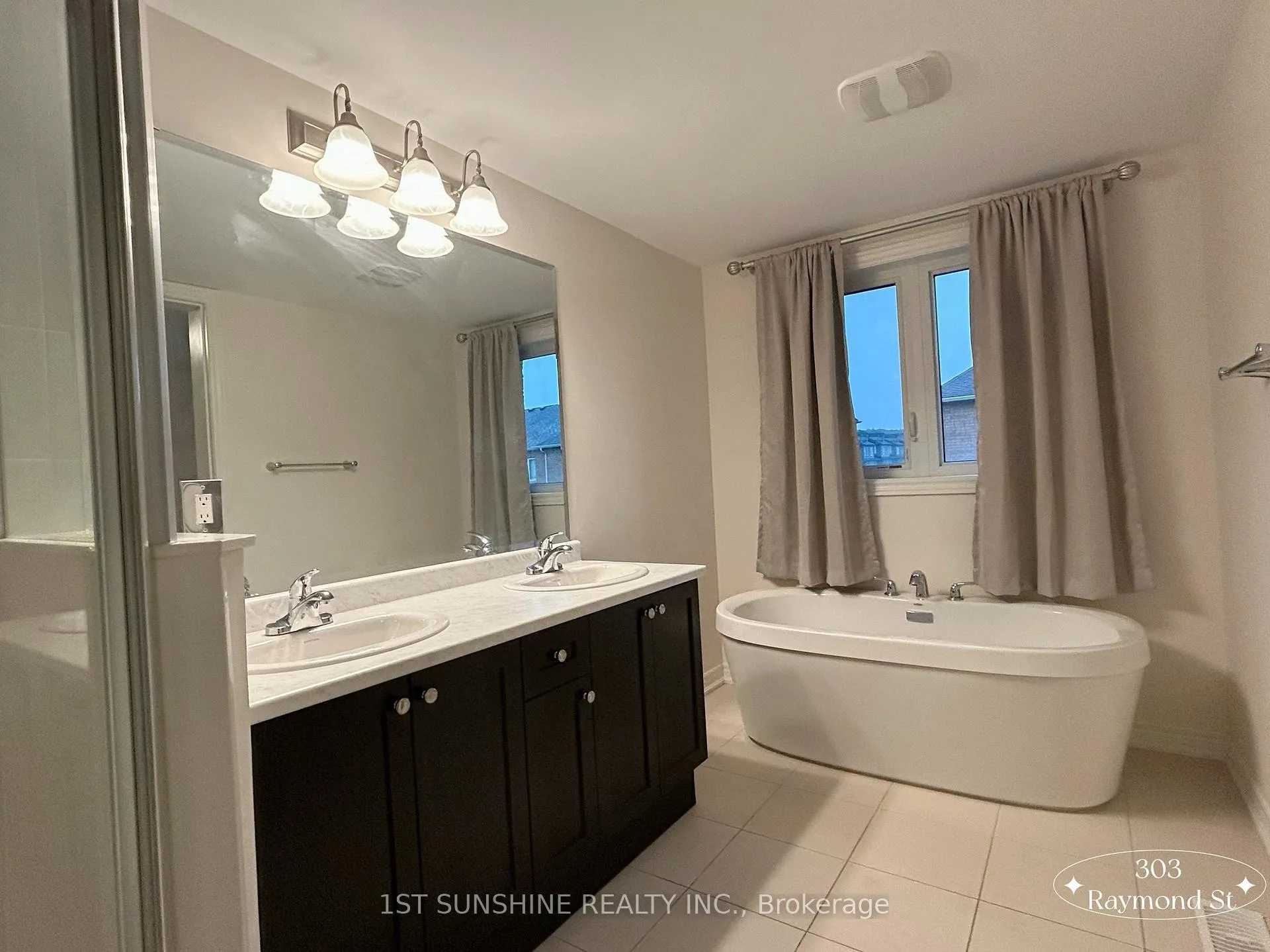 Photo 11 of 303 Raymond Road, Hamilton, Meadowlands — HOMEH