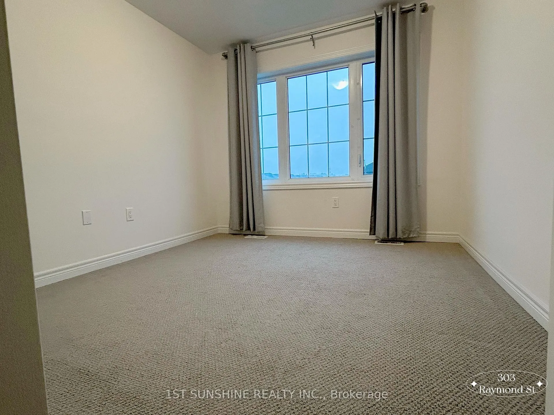 Photo 16 of 303 Raymond Road, Hamilton, Meadowlands — HOMEH