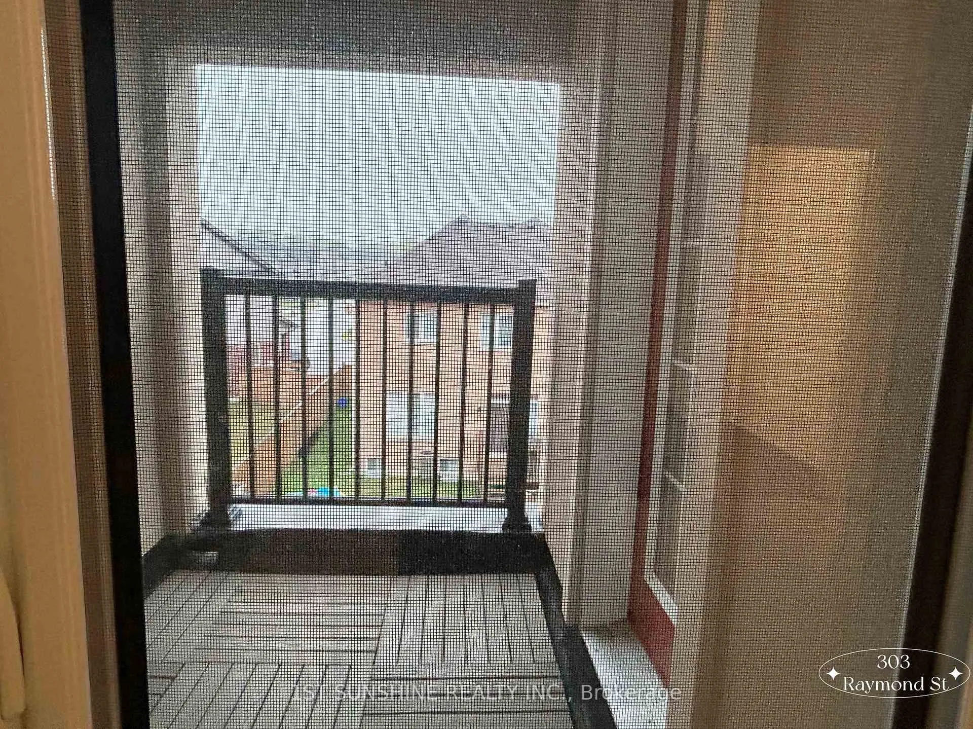 Photo 18 of 303 Raymond Road, Hamilton, Meadowlands — HOMEH