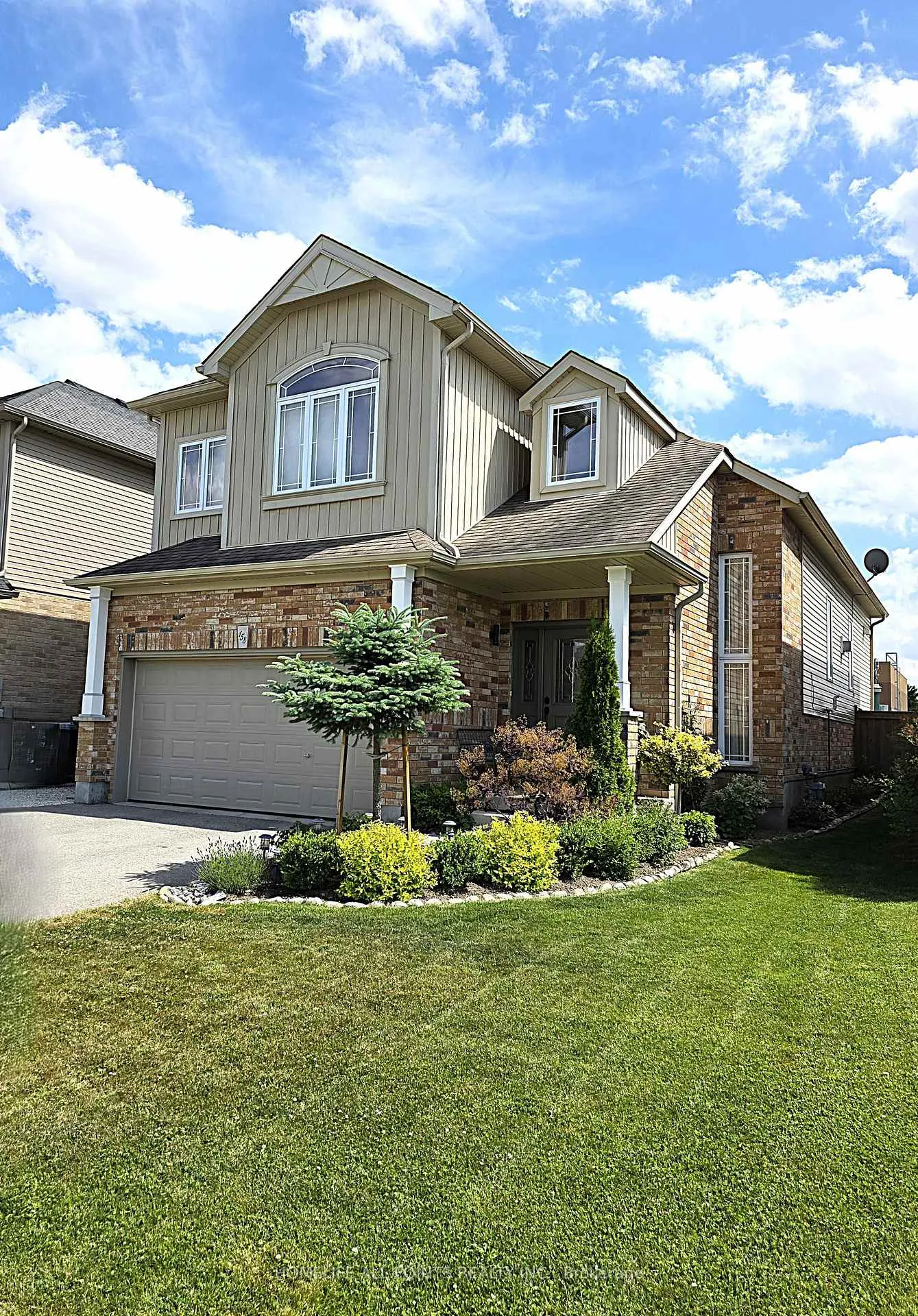 Photo 1 of 158 Gray Avenue, New Tecumseth, Alliston — HOMEH