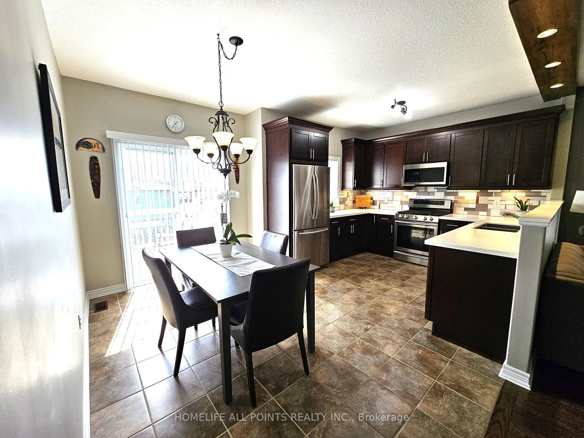Photo 7 of 158 Gray Avenue, New Tecumseth, Alliston — HOMEH