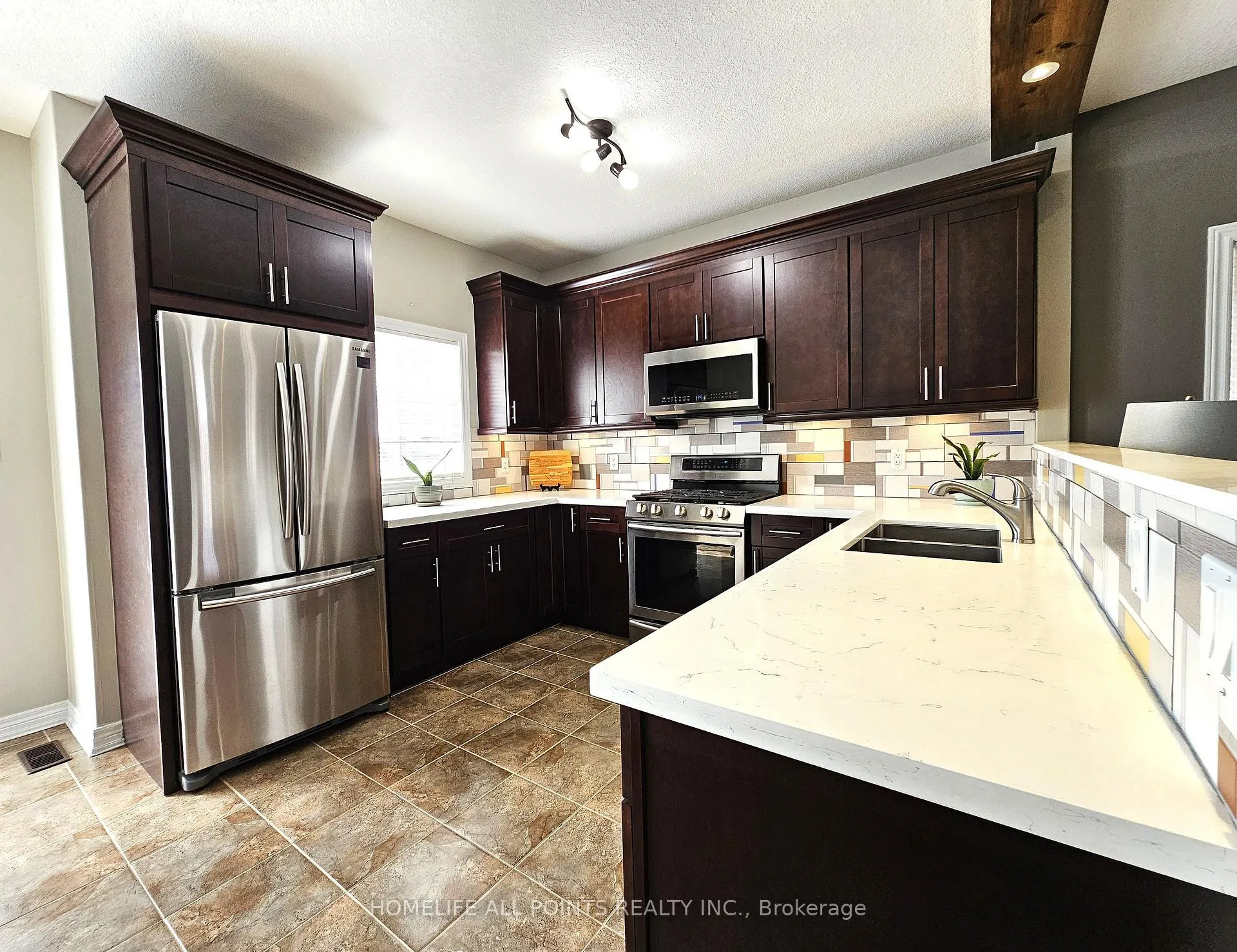 Photo 8 of 158 Gray Avenue, New Tecumseth, Alliston — HOMEH