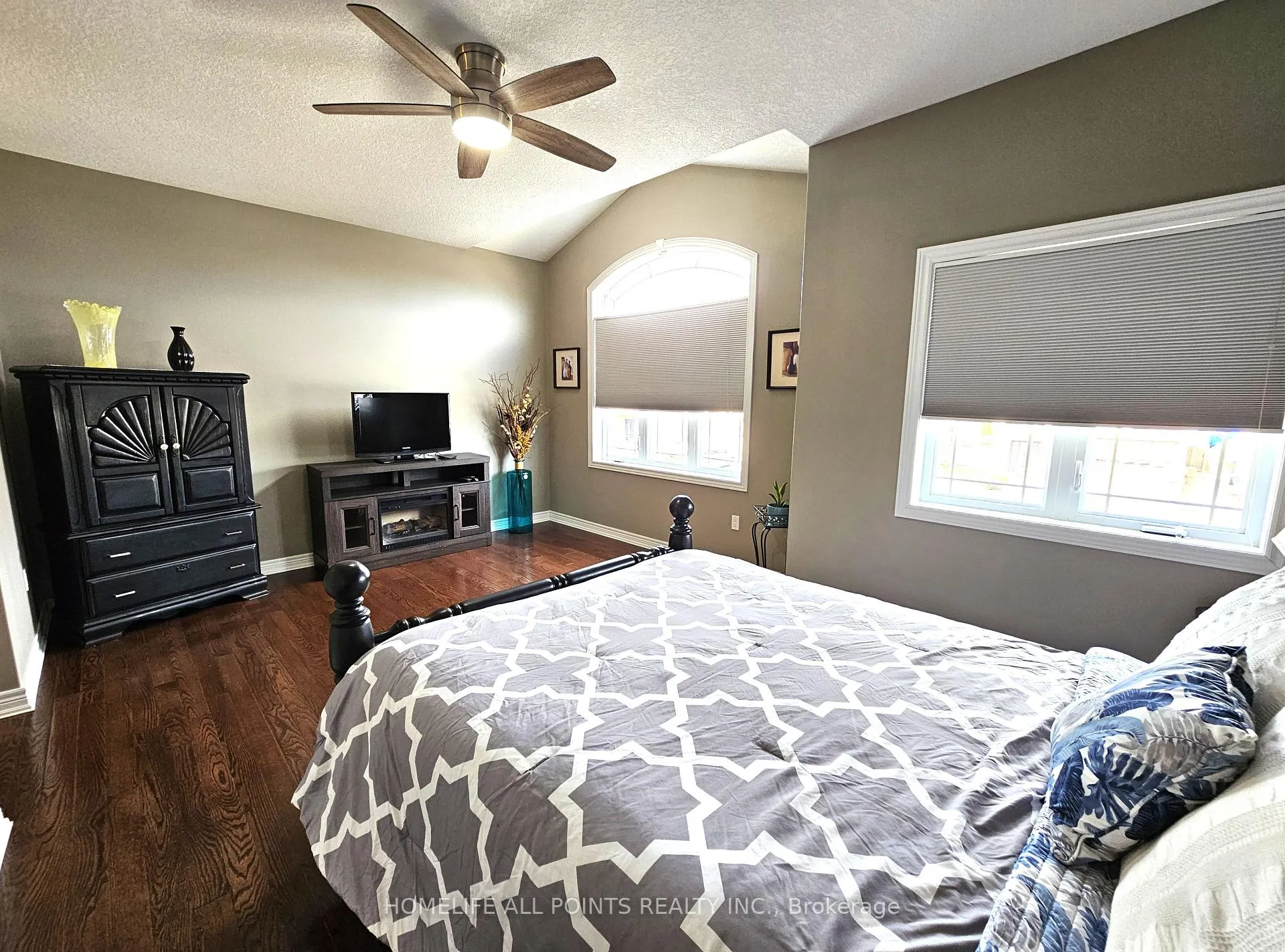 Photo 28 of 158 Gray Avenue, New Tecumseth, Alliston — HOMEH