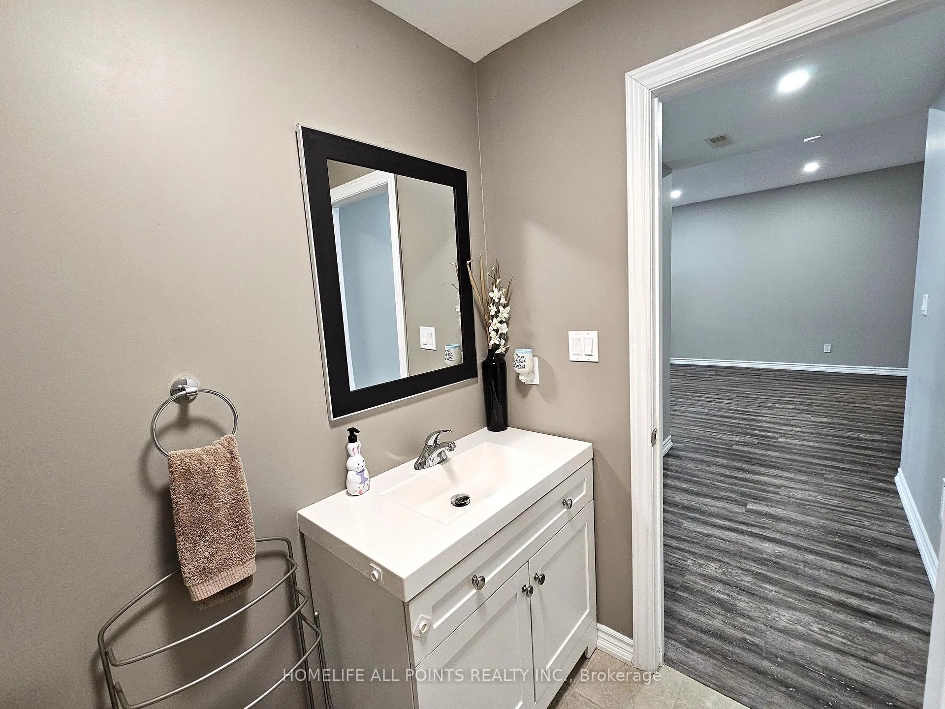 Photo 40 of 158 Gray Avenue, New Tecumseth, Alliston — HOMEH