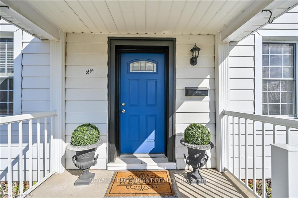 Photo 1 of 6 Charlotte Street, Brant, Paris — HOMEH