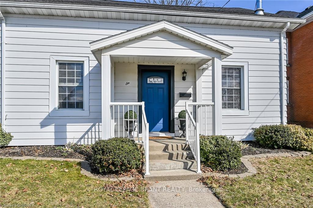 Photo 2 of 6 Charlotte Street, Brant, Paris — HOMEH